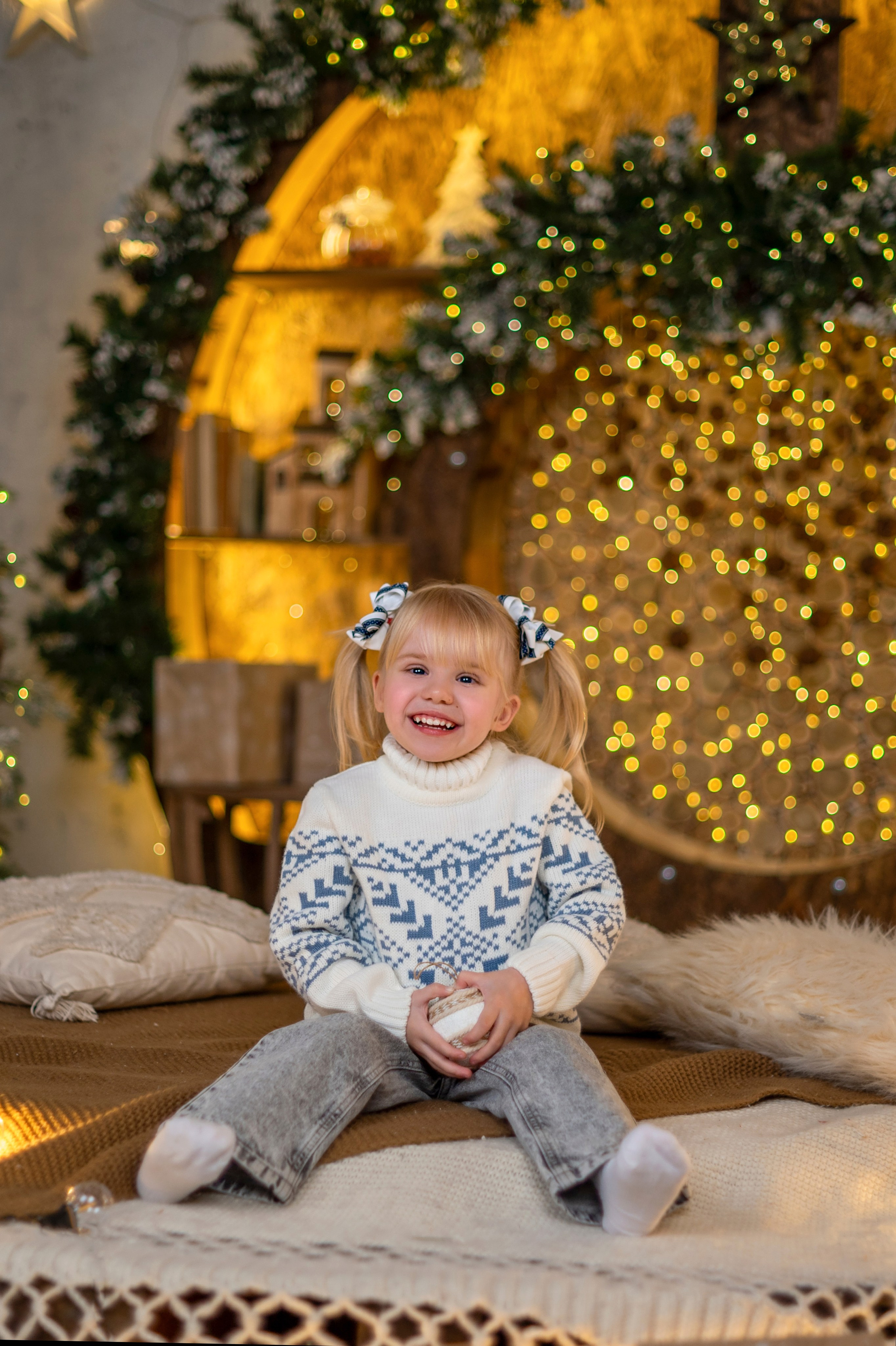 Семейная фотосессия студия Леонардо. Детский и семейный фотограф г. Москва Оксана Катаджи