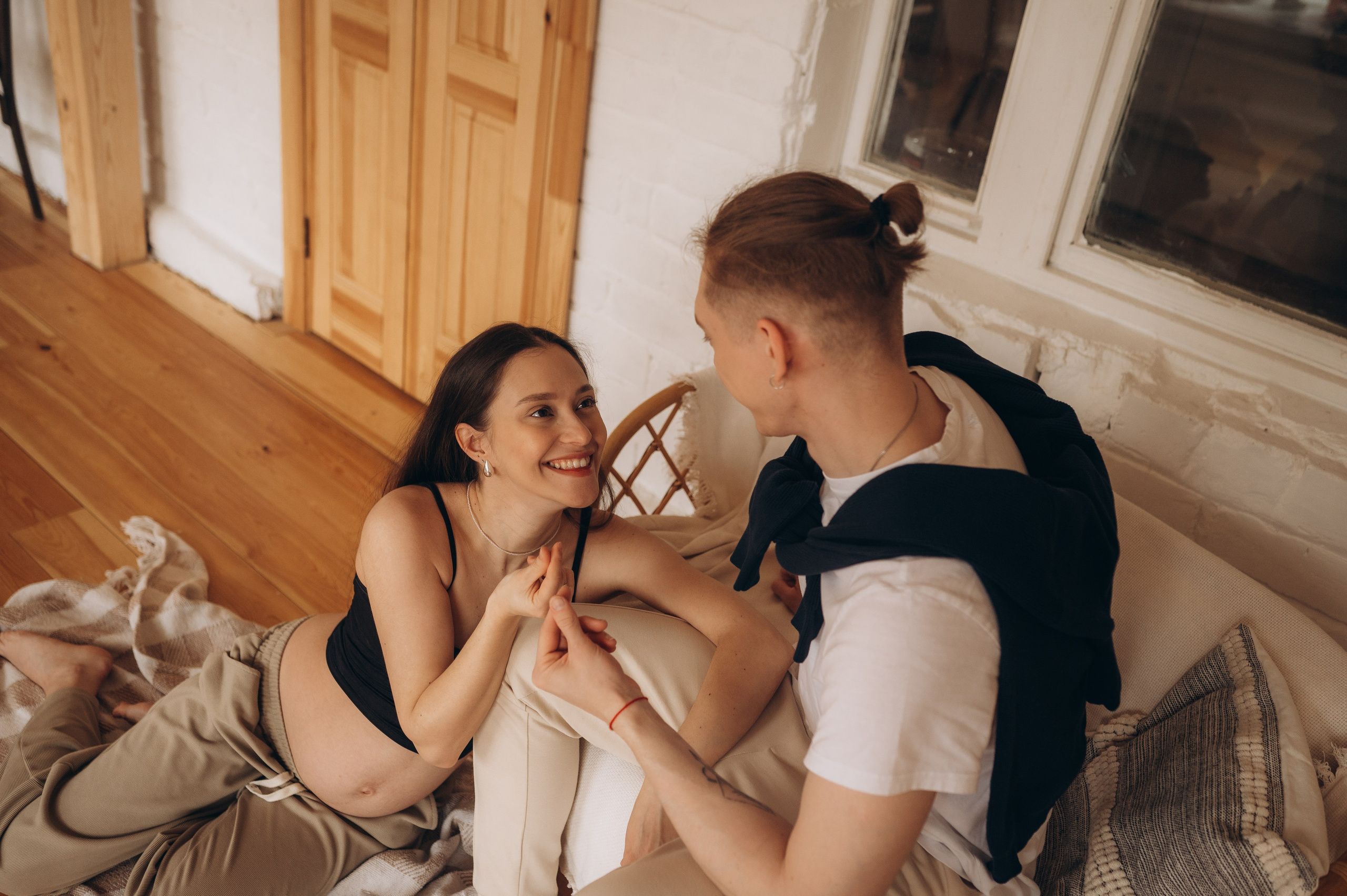 Беременность (студия Дача). Семейный фотограф Тюмень