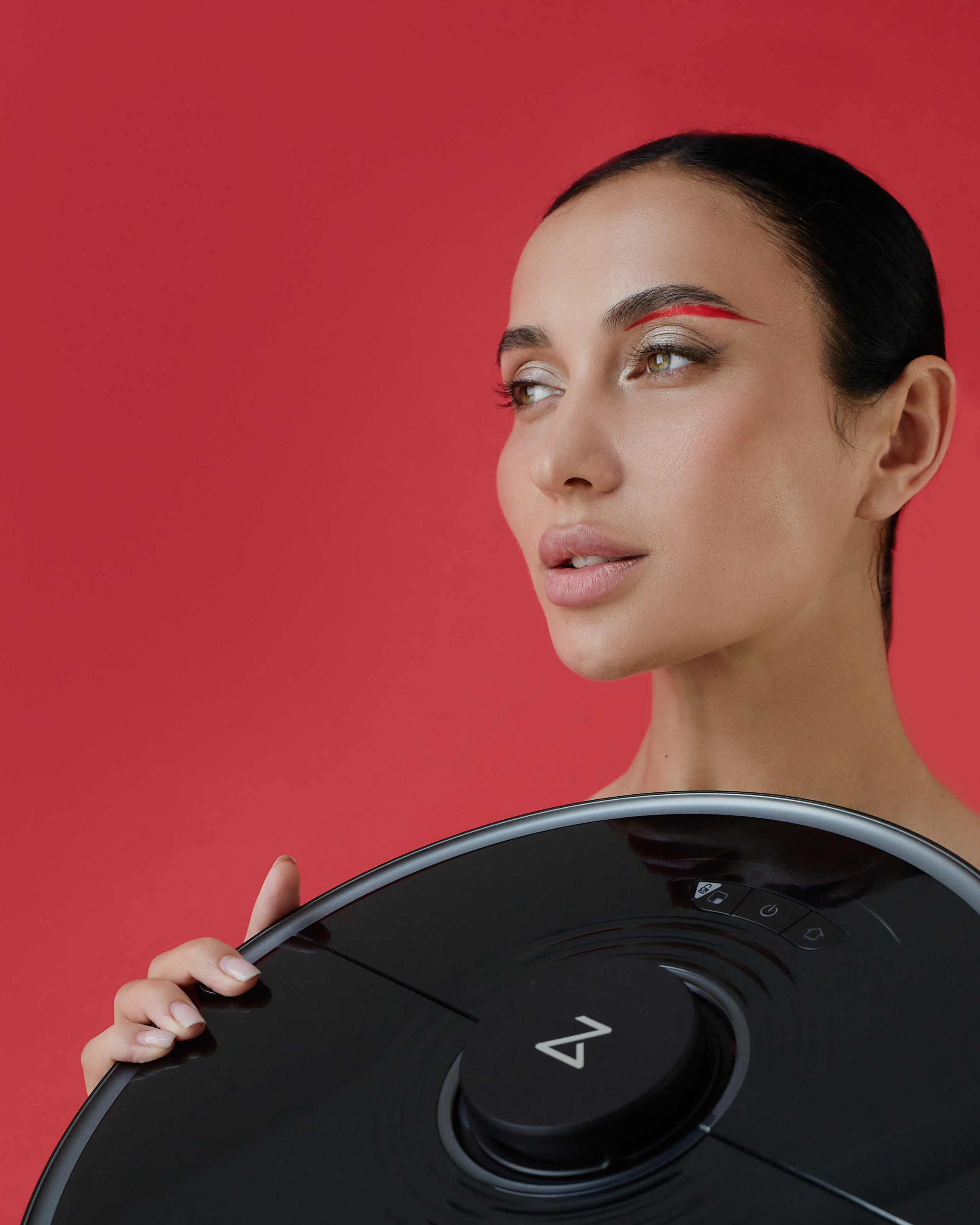 ROBOROCK. Фотограф Sasha Saunder