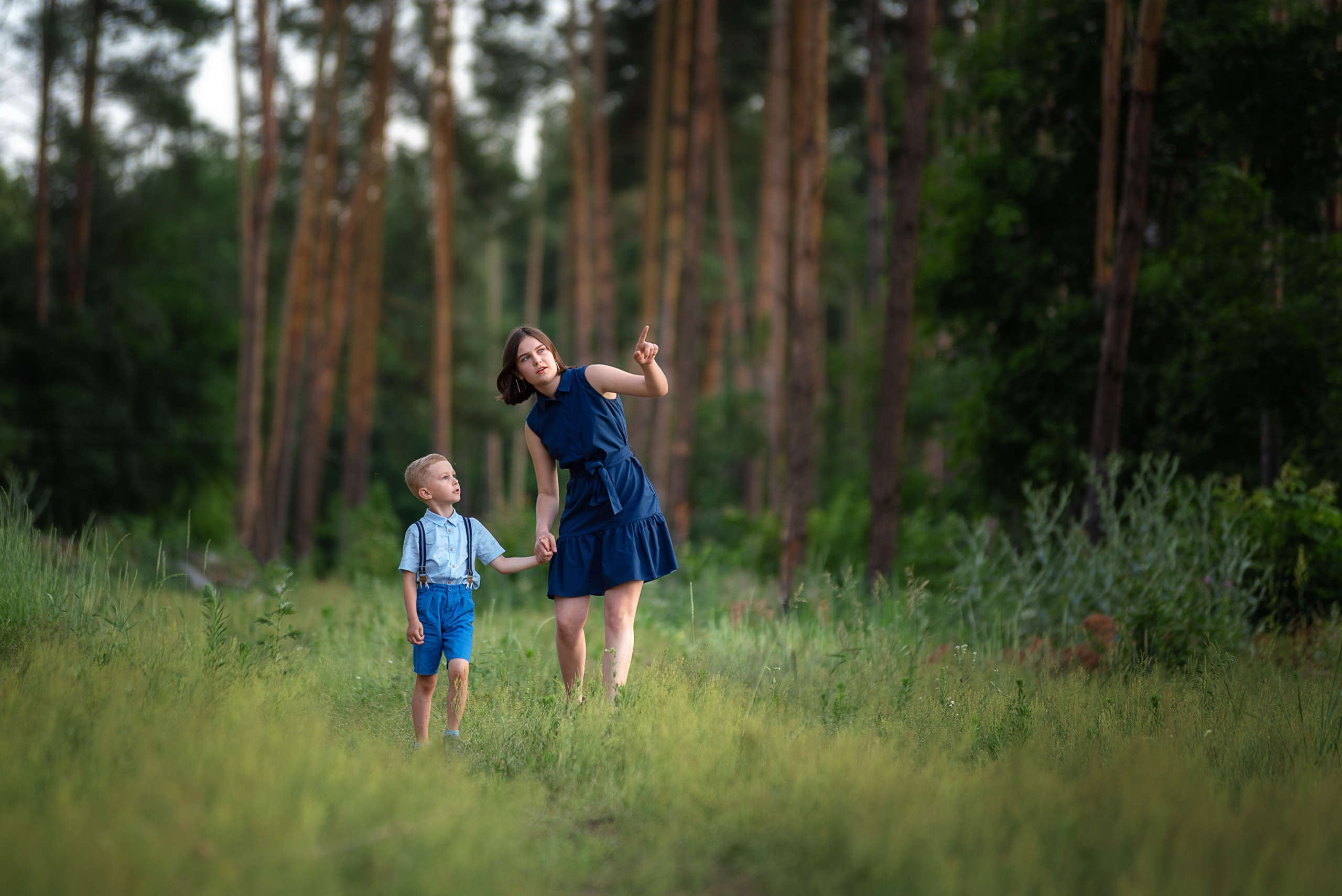 Семейный фотограф в воронеже Семейная фотосессия дети мама папа и ребенок фото на природе