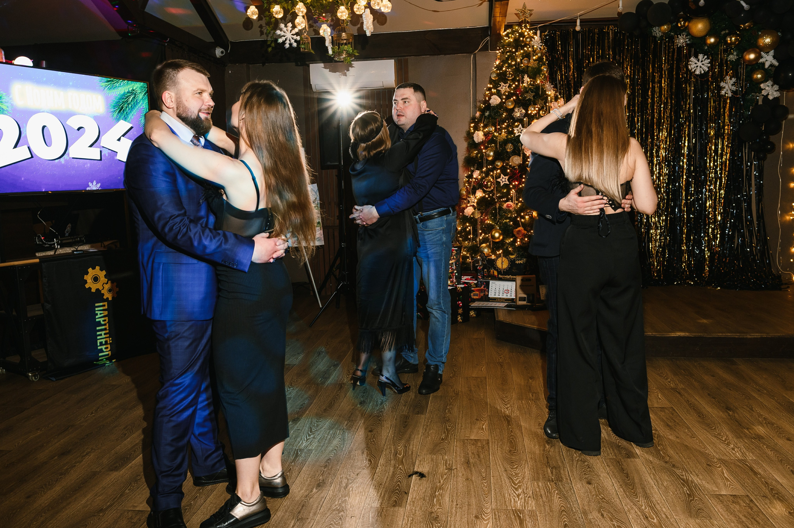 Новогодний корпоратив в «Алых парусах». Wedding and family photographer USA