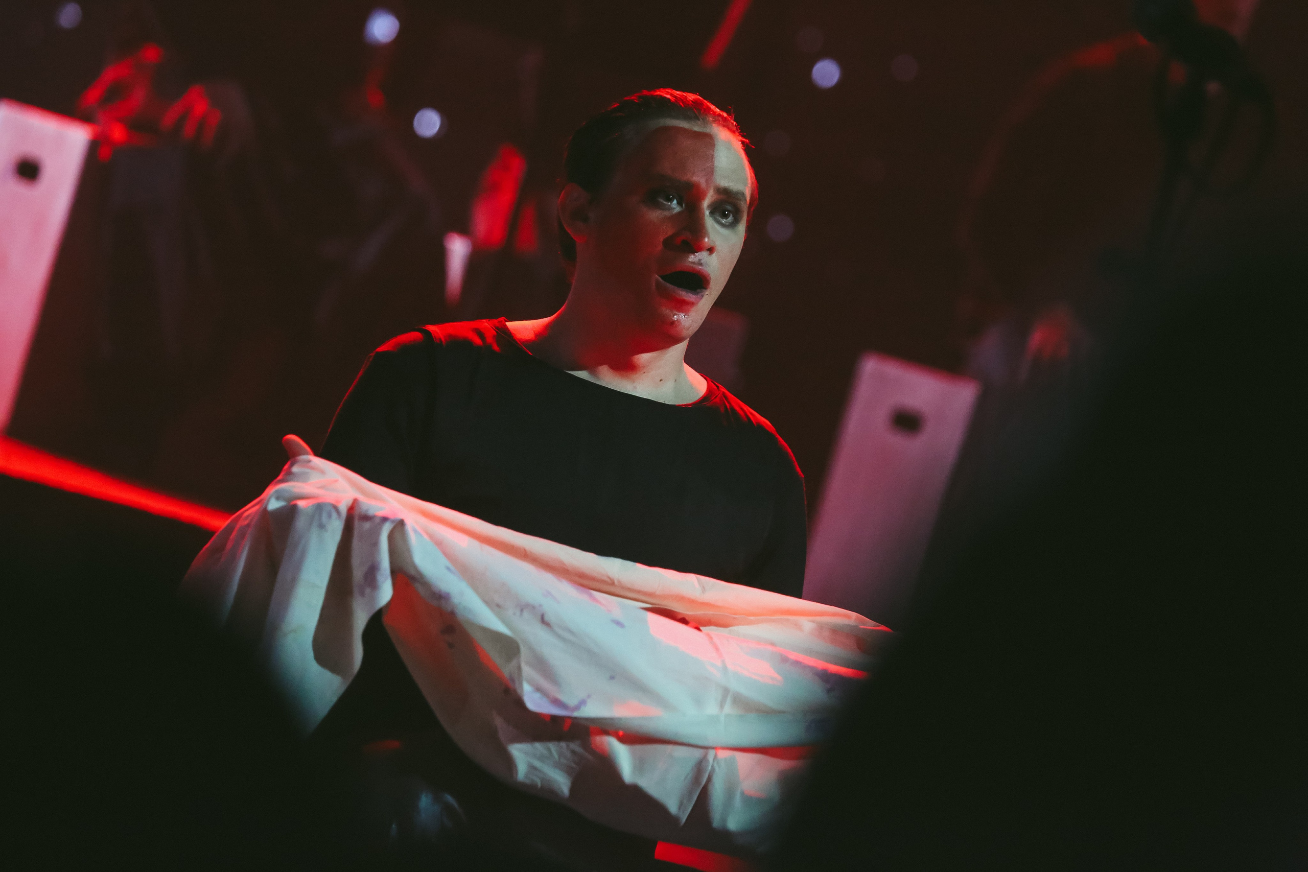 Опера "Красное": Сны погибших об Испании. Дарья Письменюк / Darya Leitstern — фотограф, музыкант, журналист, путешественник