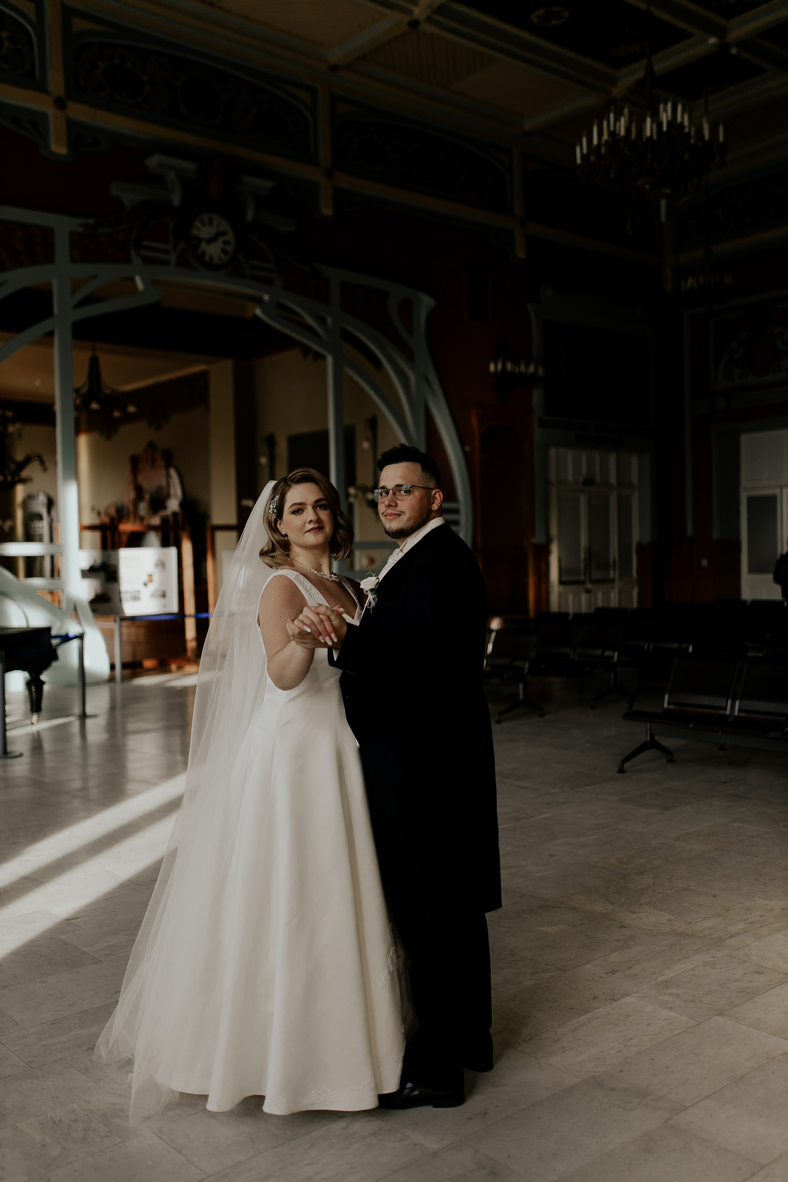 Свадебные фотографии из Эрмитажа. Фотограф в Санкт-Петербурге Лиза Семченкова