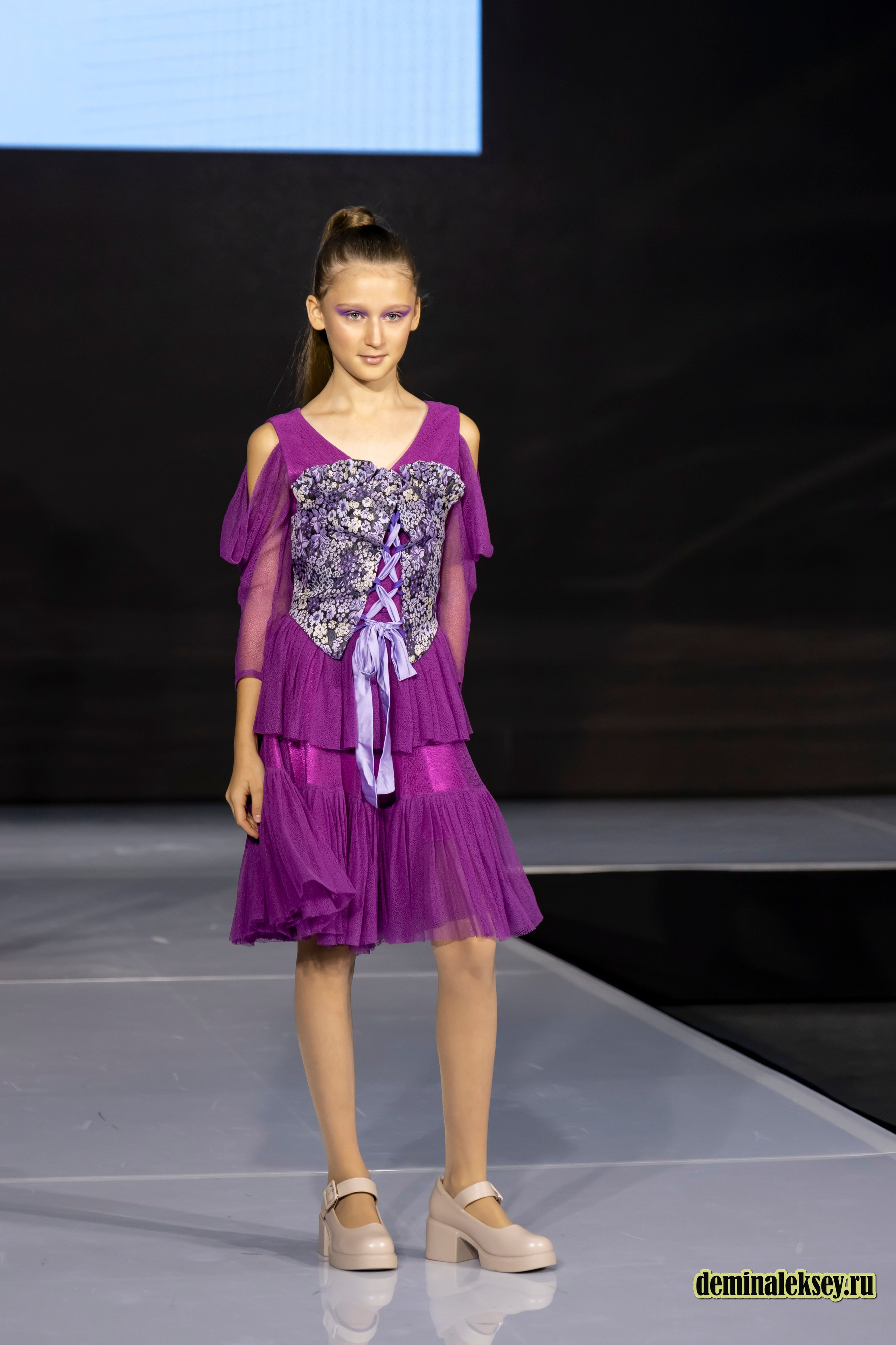 Показ бренда Mirafame на выставке Уникальная Россия 2025. Репортажный, семейный и студийный фотограф в Москве Демин Алексей