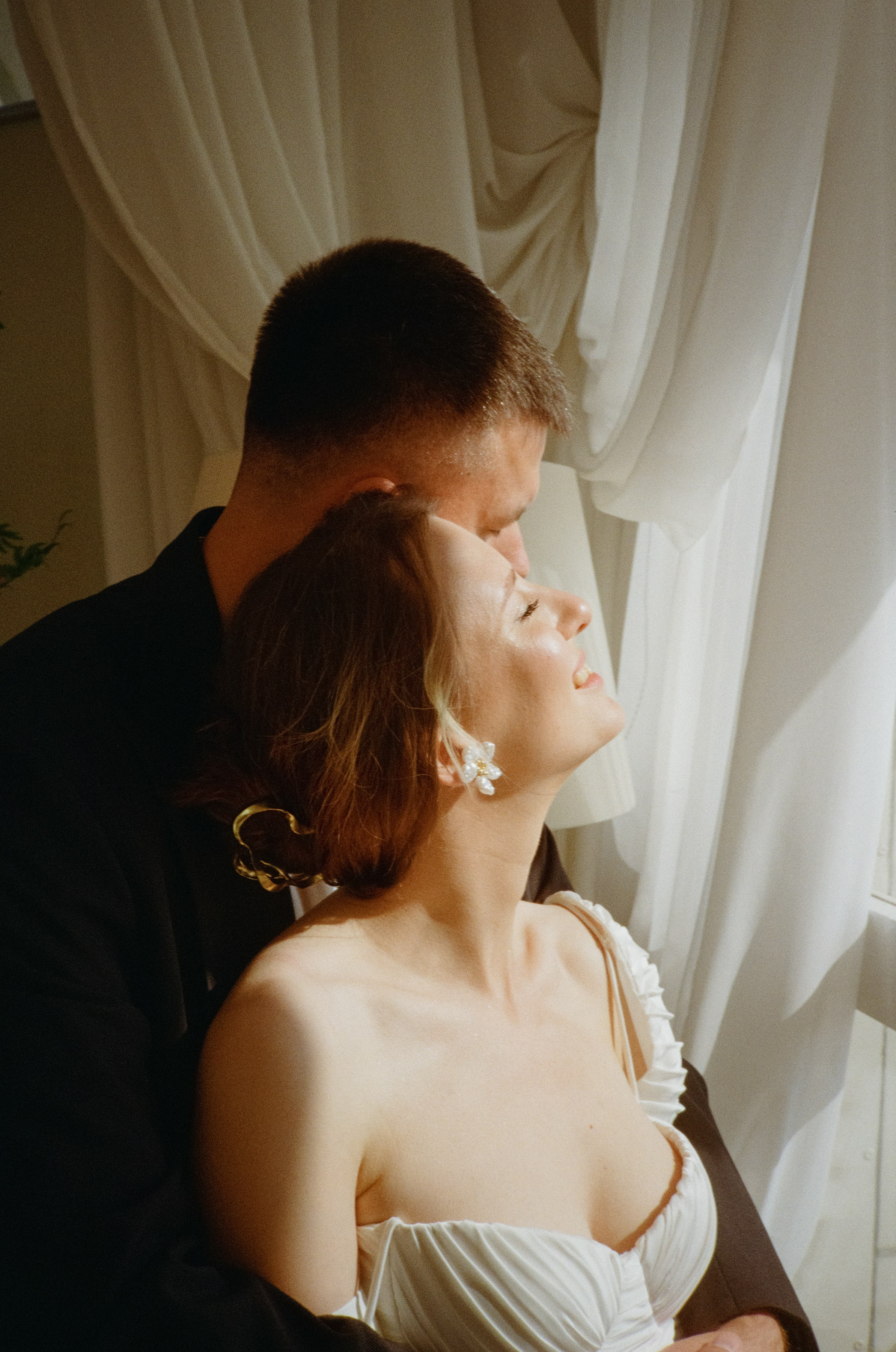 Алиса и Слава, роспись в Москве и вечеринка на природе, подальше от города. Фотограф в Москве Екатерина Черненко