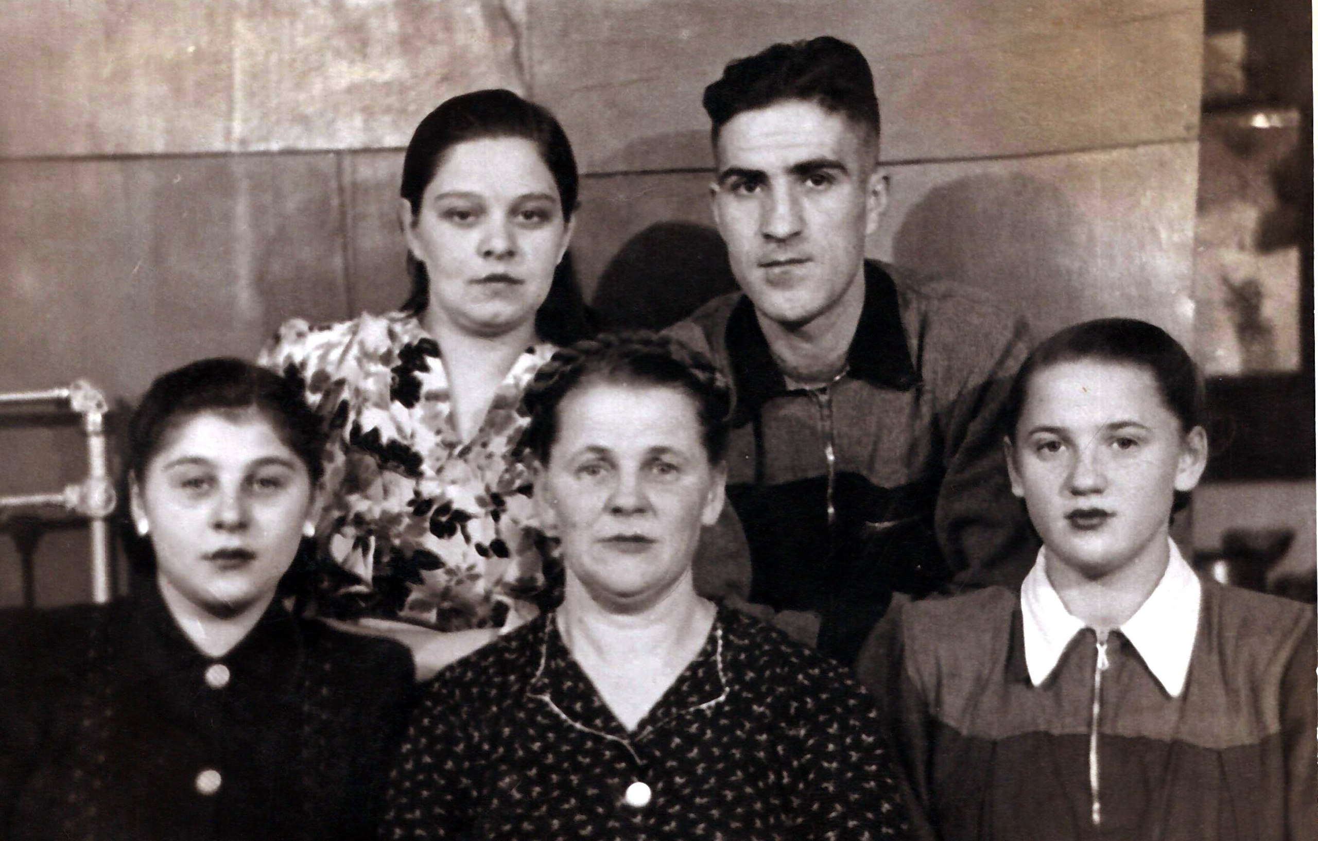 Семейный фотоальбом