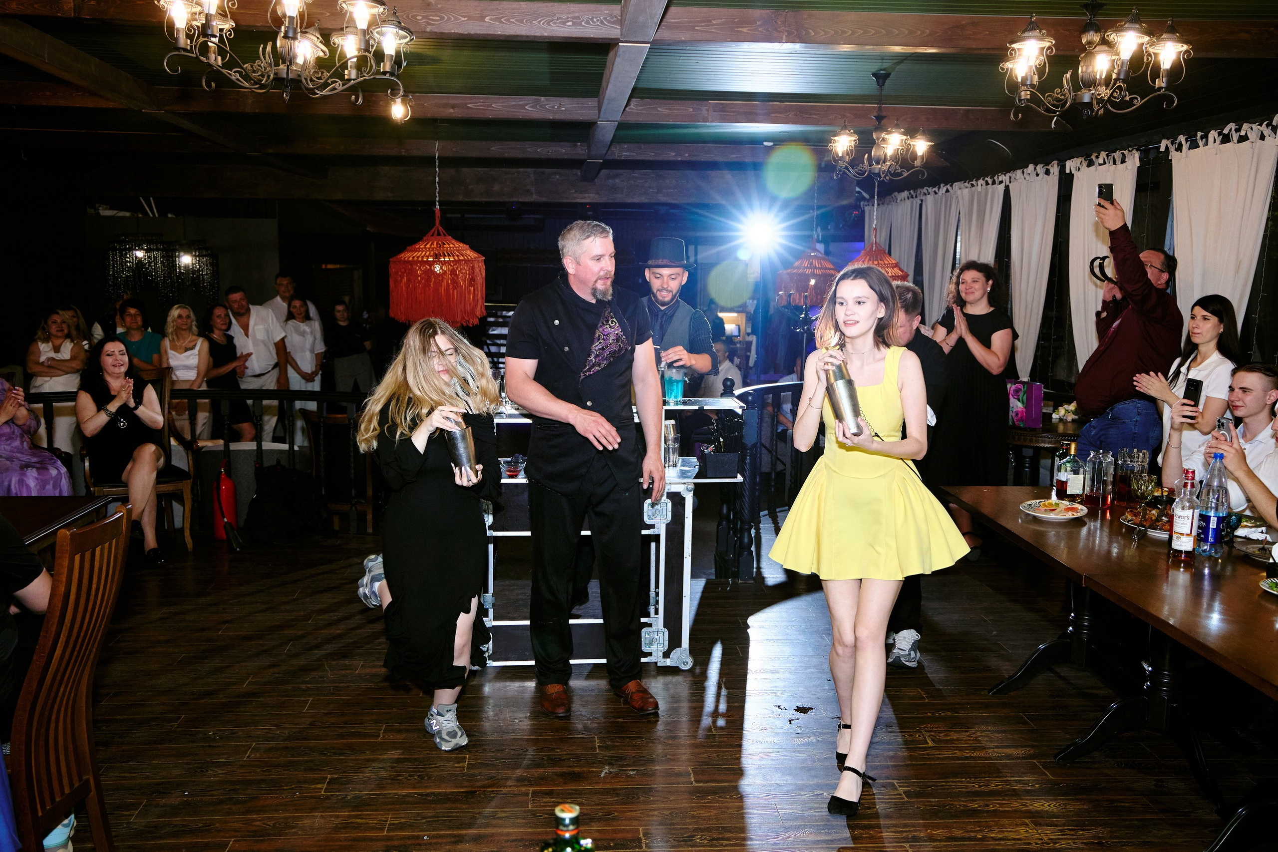 Выпускной 35 Сош. Фотограф Выпускные альбомы Таганрог Сергей Коробченко