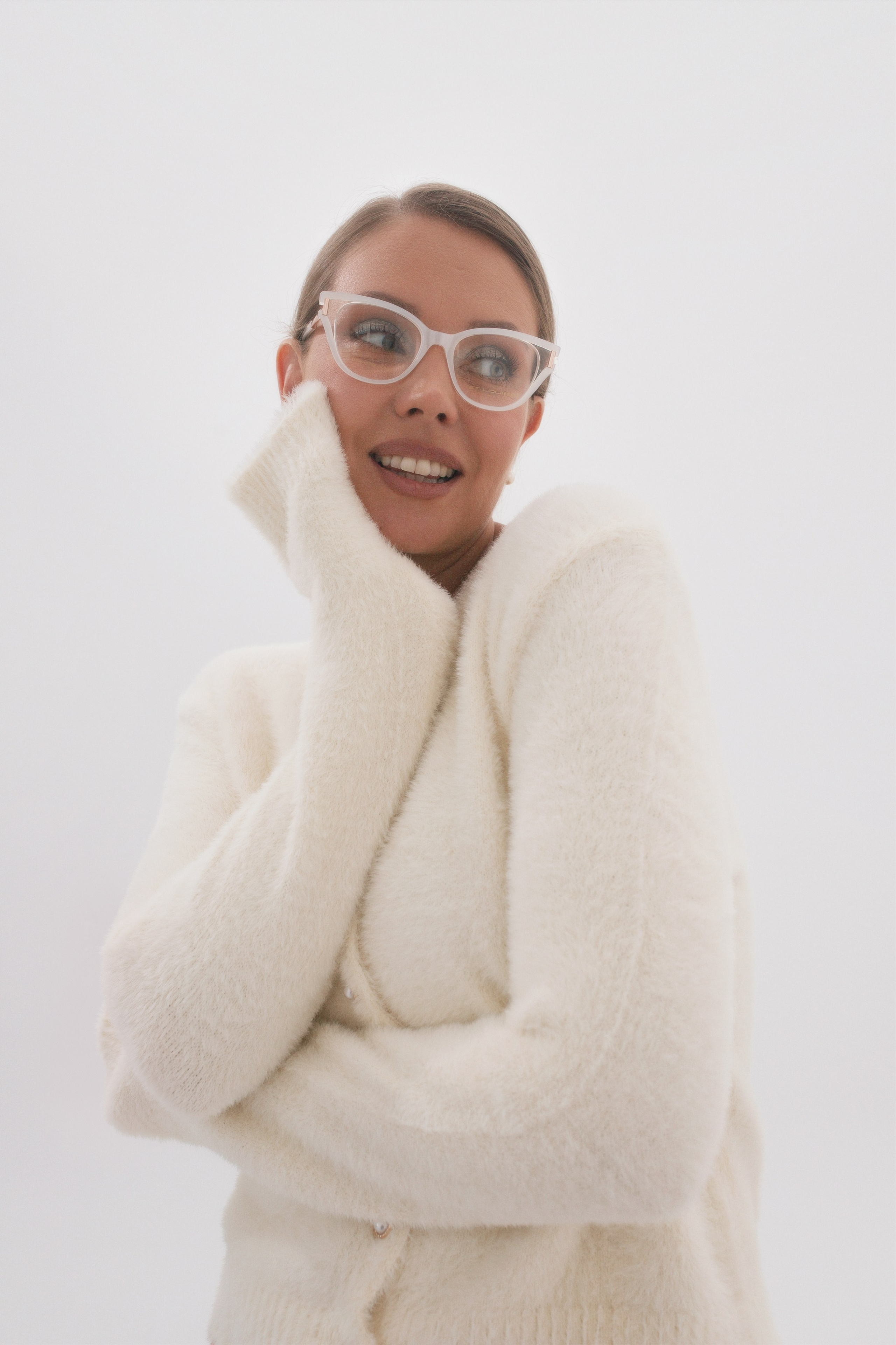 ЛИЗА +SIZE. Продающий контент для маркетплейсов и e-commerce «под ключ»