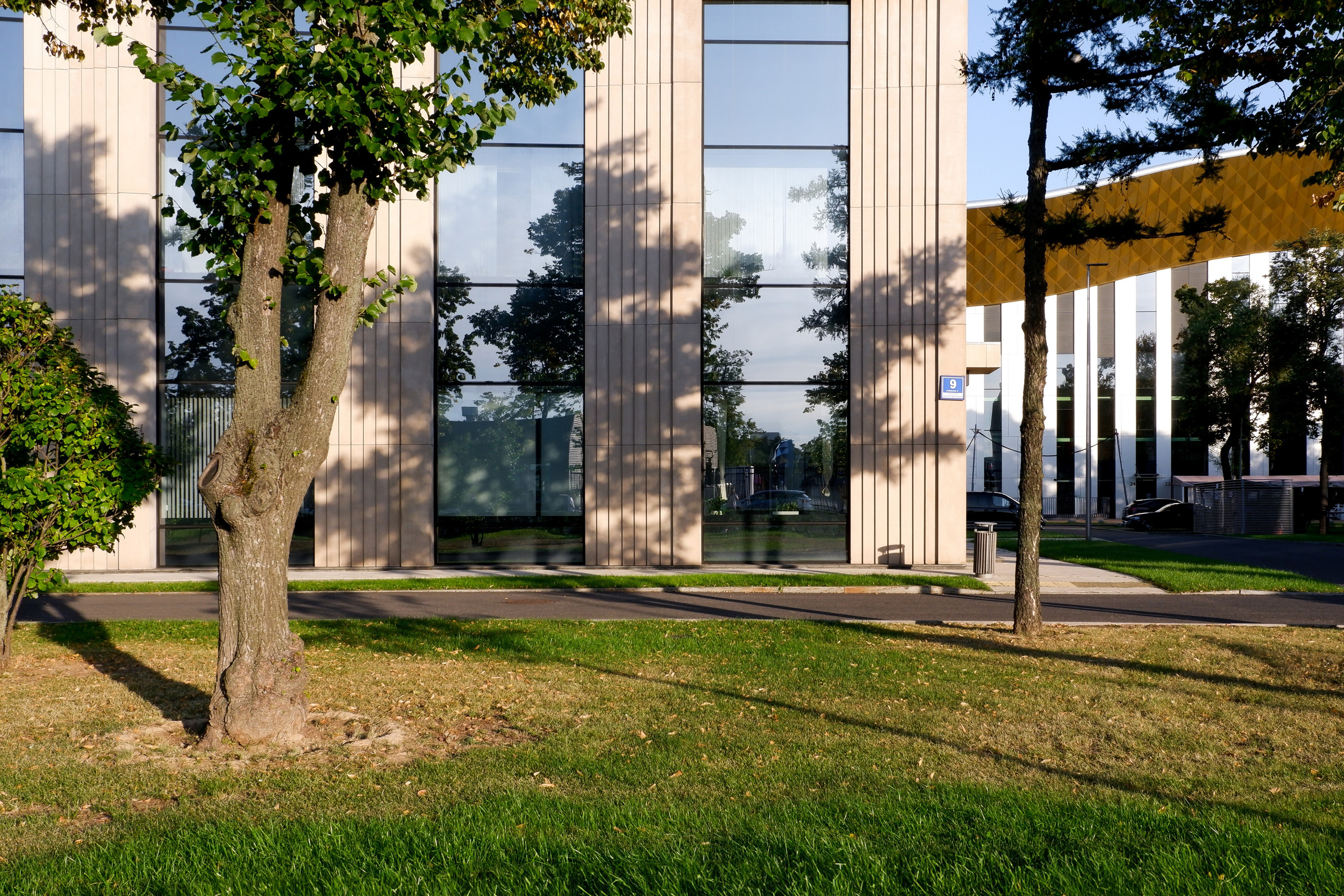 Благоустройство улицы Лужники. Михаил Мулач | Архитектурный фотограф