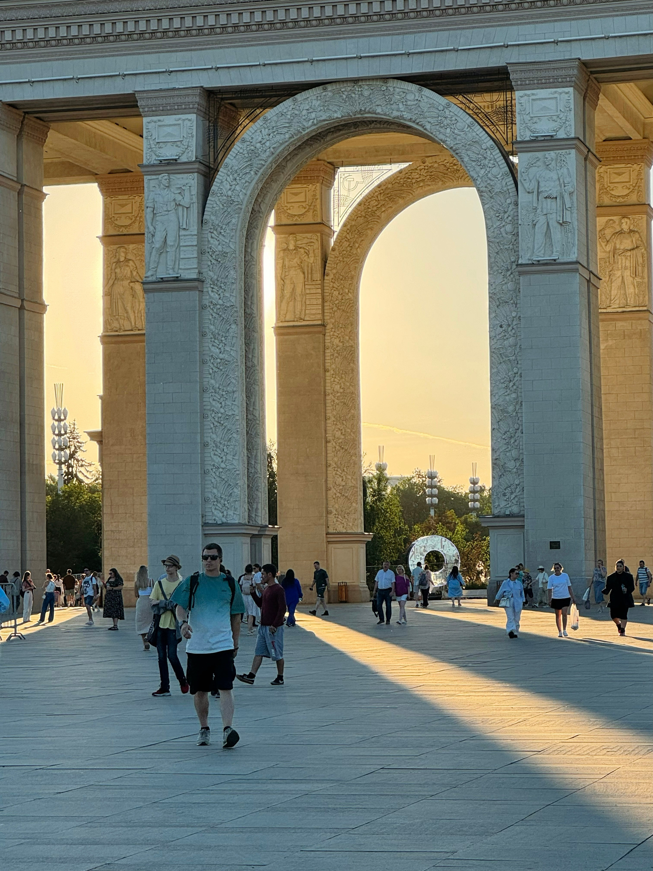 Главный вход в ВДНХ