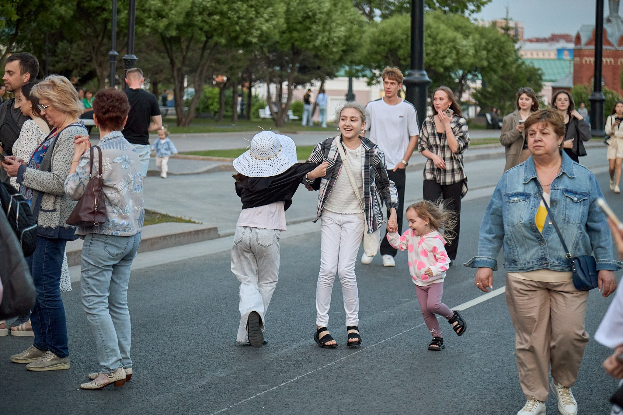 Пешеходный Любинский в молодежной столице. Фотограф Омск | Александр Вандеров