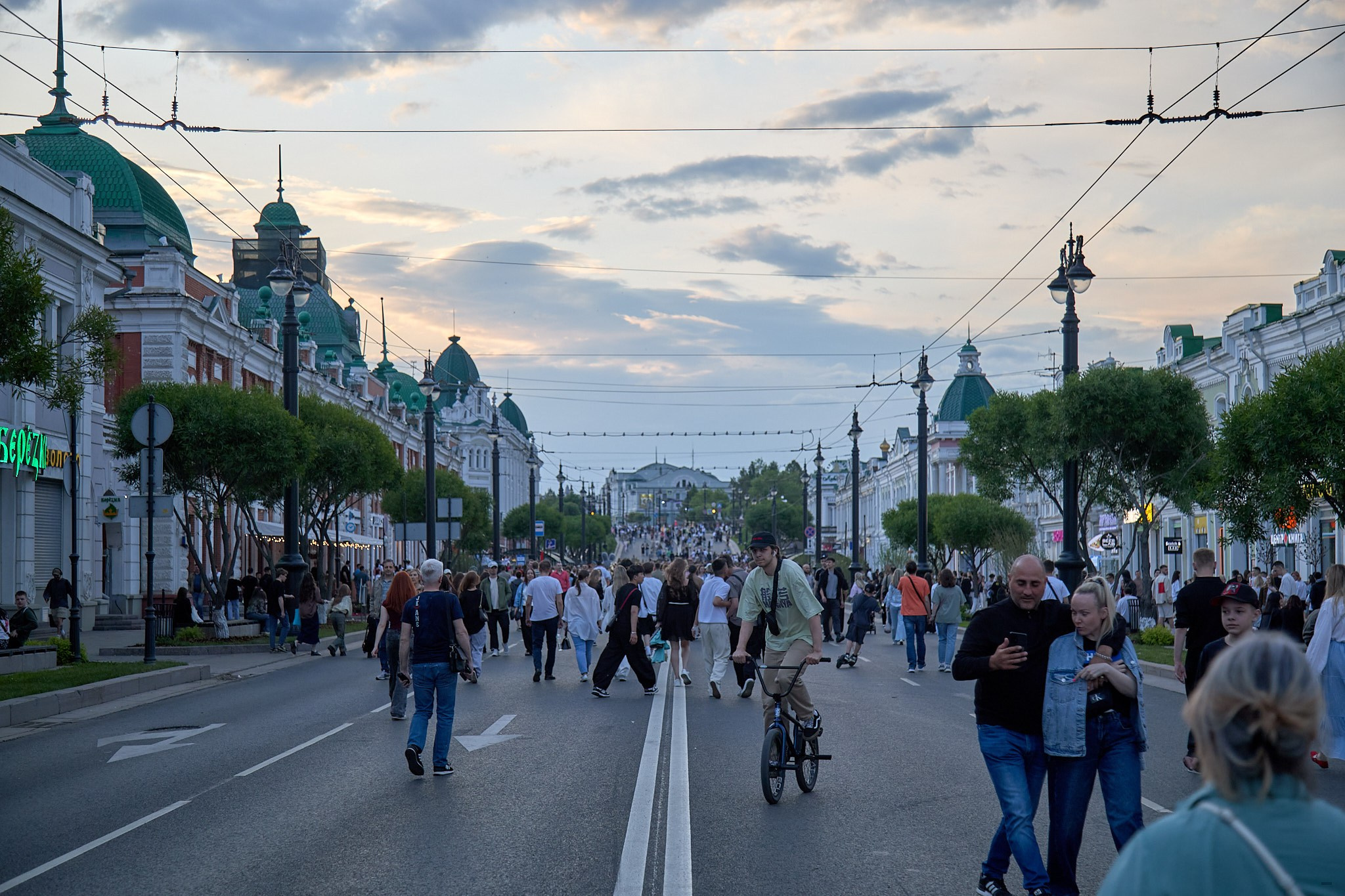 Пешеходный Любинский в молодежной столице. Фотограф Омск | Александр Вандеров