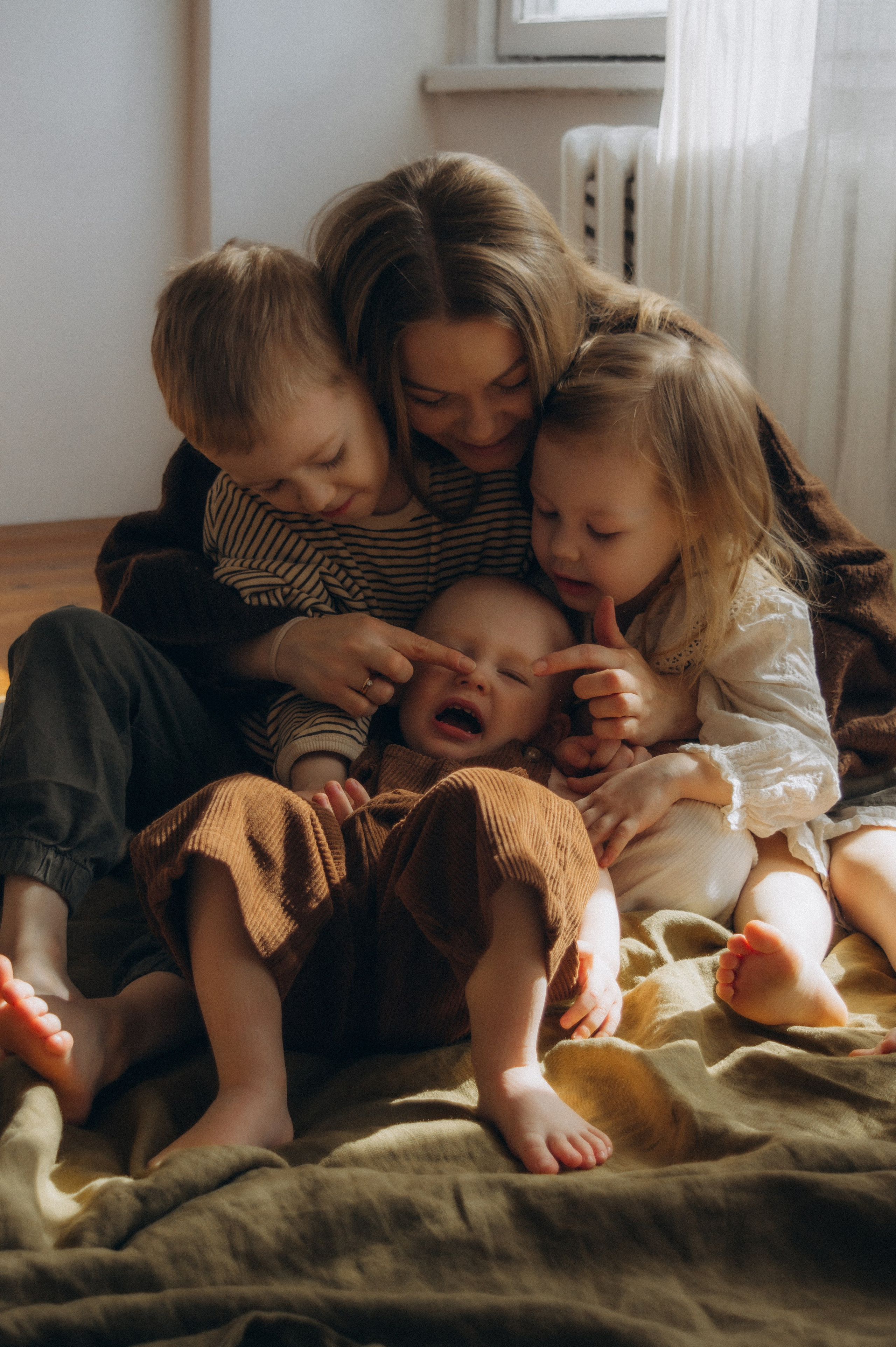 Любовь в воздухе. Семейная фотосессия в студии. Юлия Левада Семейный и женский фотограф
