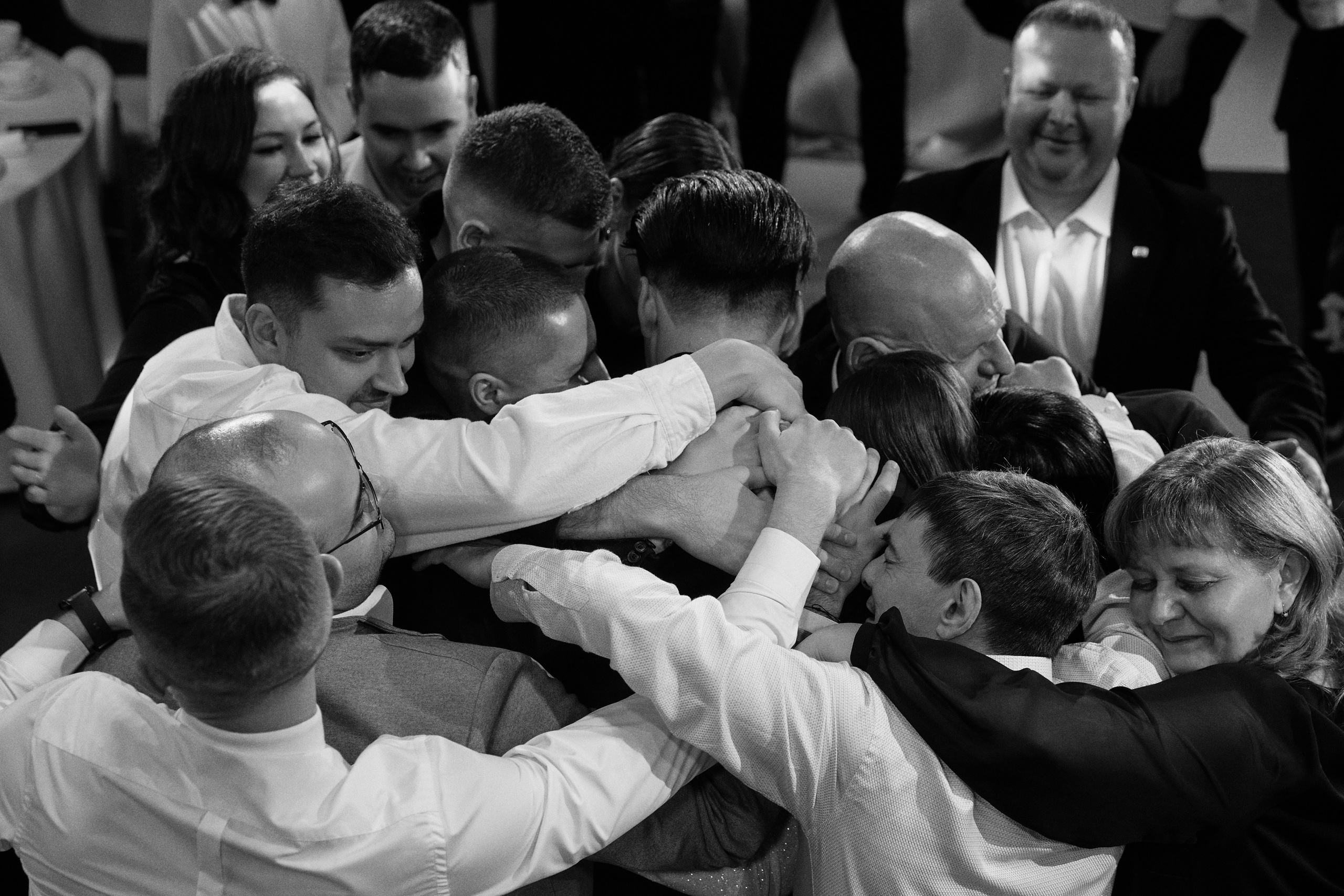 Свадебная фотосессия: история любви, запечатлённая в кадре — After So Many Years, Always. Дмитрий Мазуркевич: Профессиональный Репортажный Фотограф