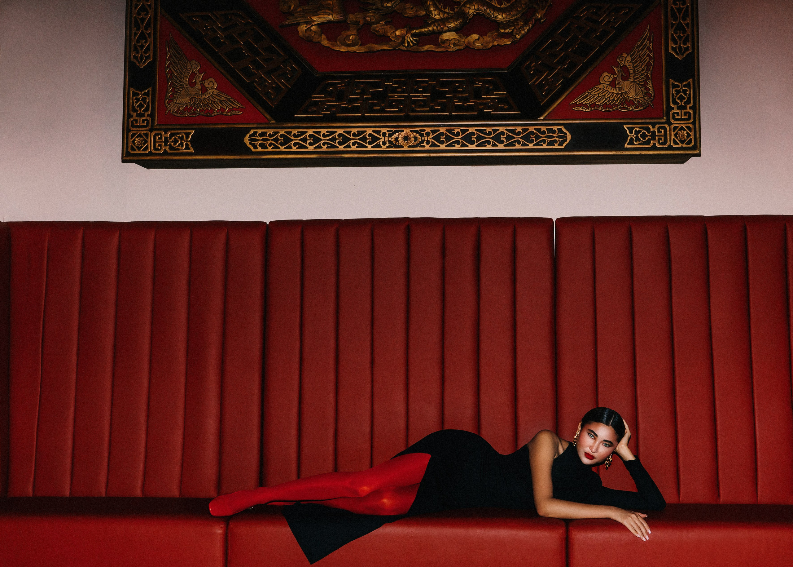 Съемка «Год дракона» для журнала Vmode. Женский фотограф в Москве Анастасия Сидорова