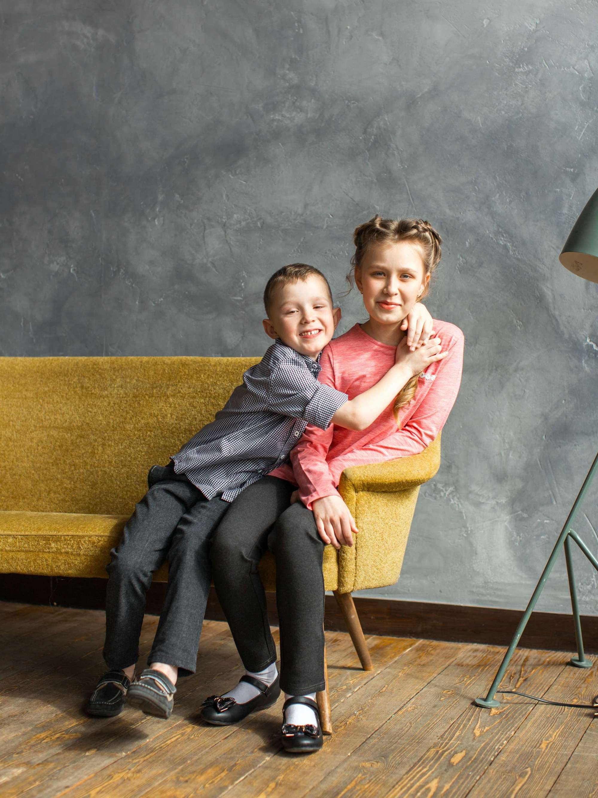 Фотосессия большой семьи в студии