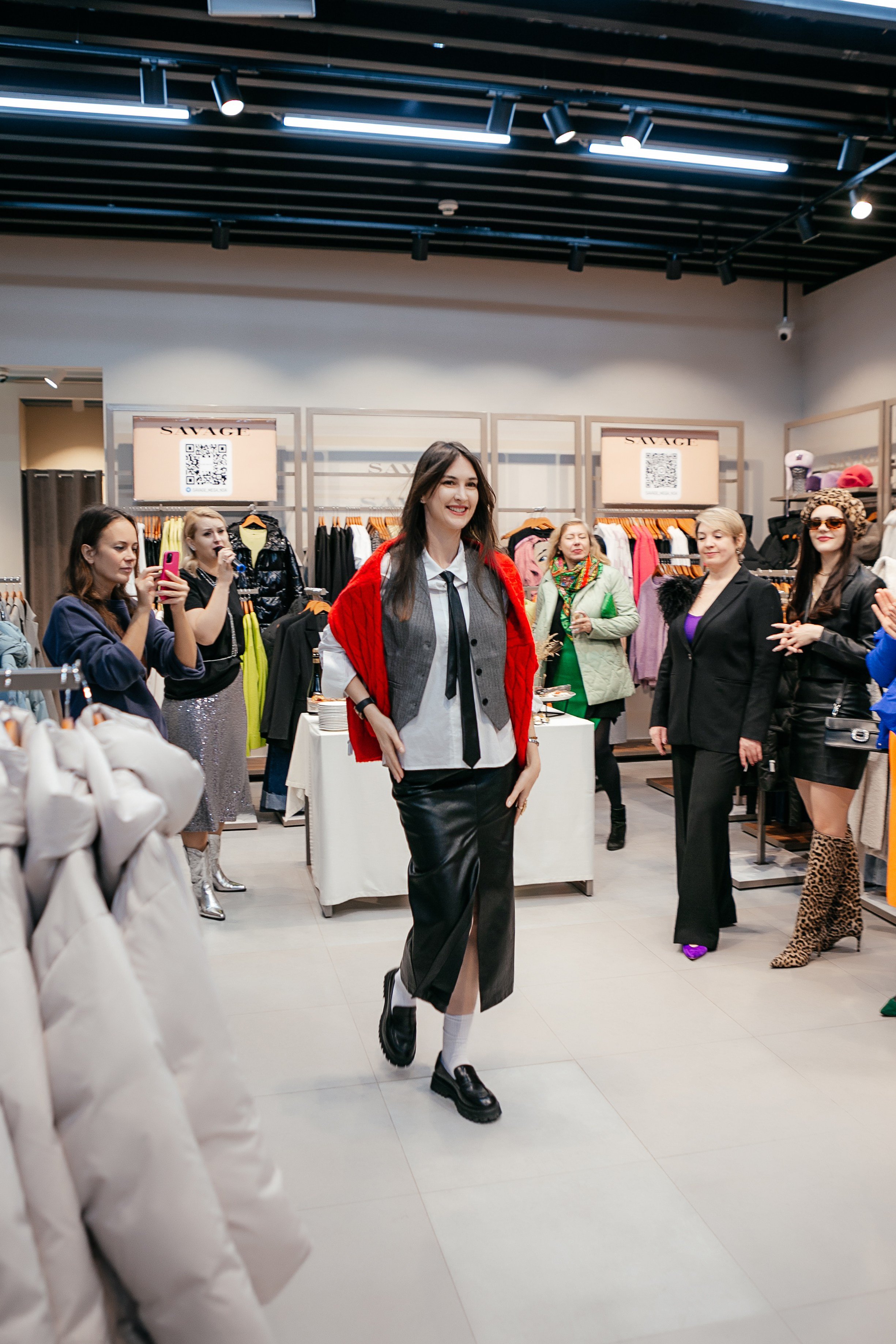 Открытие магазина SAVAGE. Контент фотограф, съемка для маркетплейсов, фуд съемка и репортажи в Новосибирске Ралия Галеева