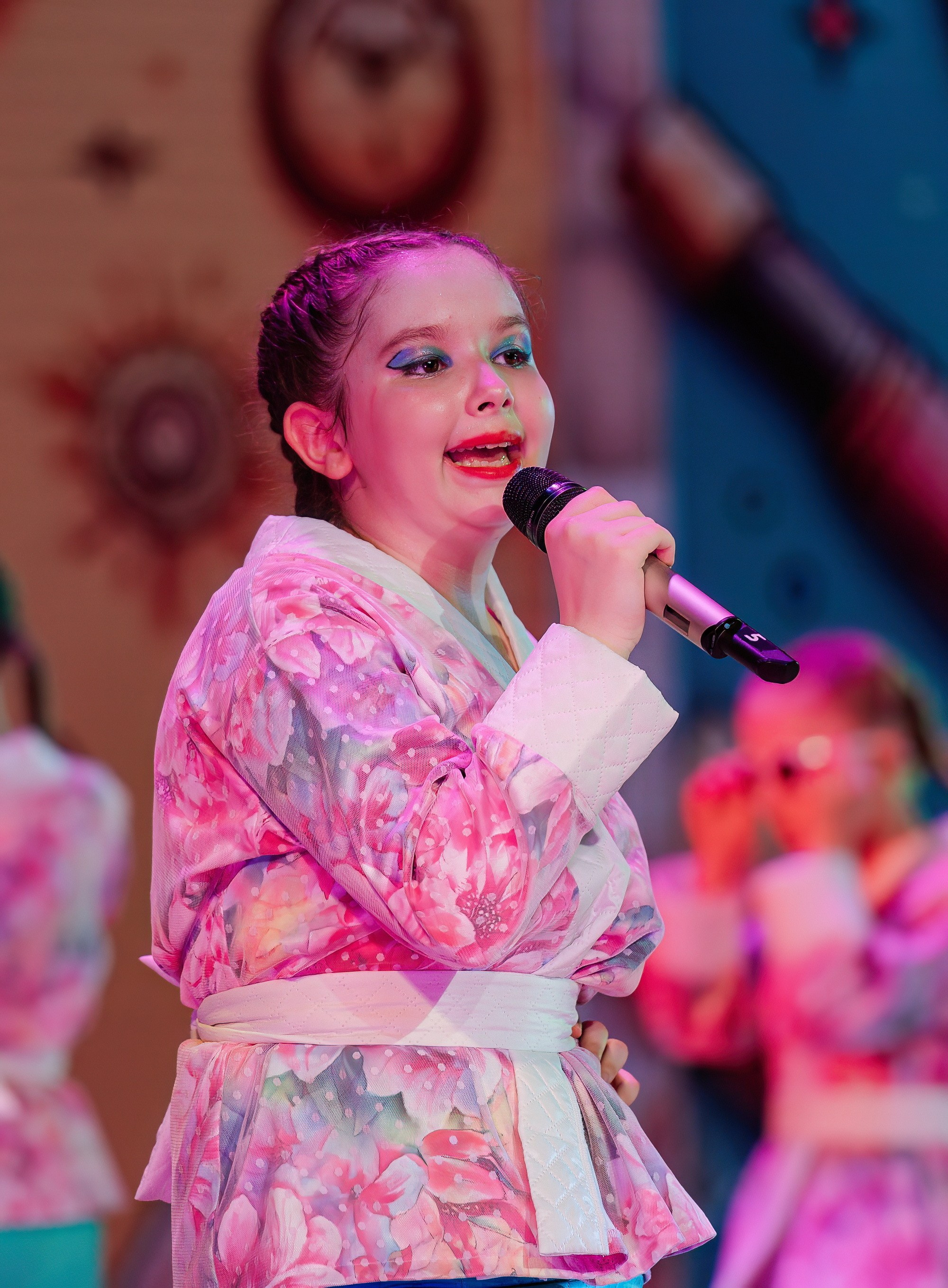 Отчетный концерт Образцового коллектива Алтая театра эстрадной песни «Созвездие». Свадебный и репортажный фотограф Никита Сницарев в Барнауле