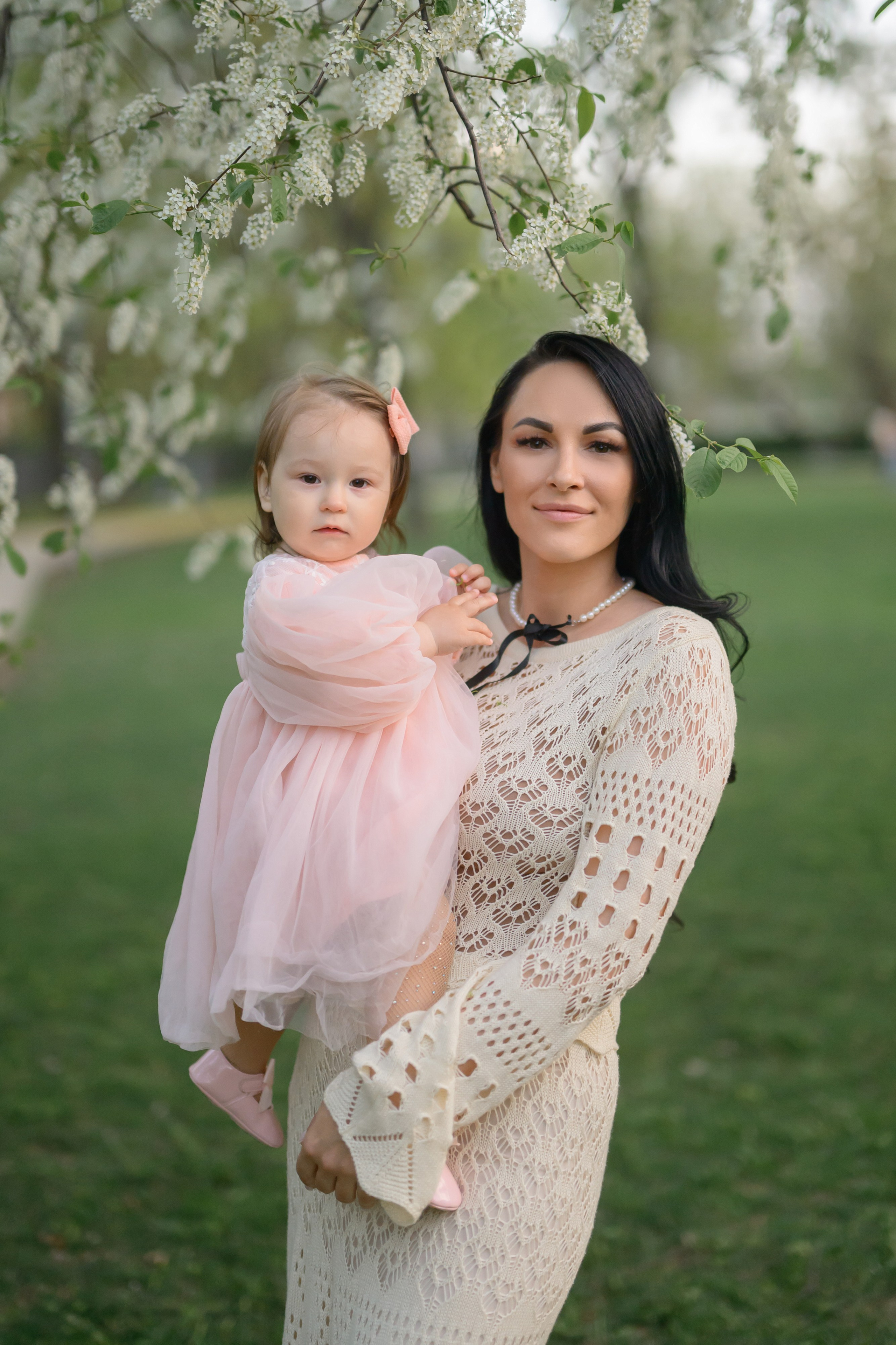 Алиса и Мария. Фотосессия в цветении в парке Музеон. Semerlina.ru