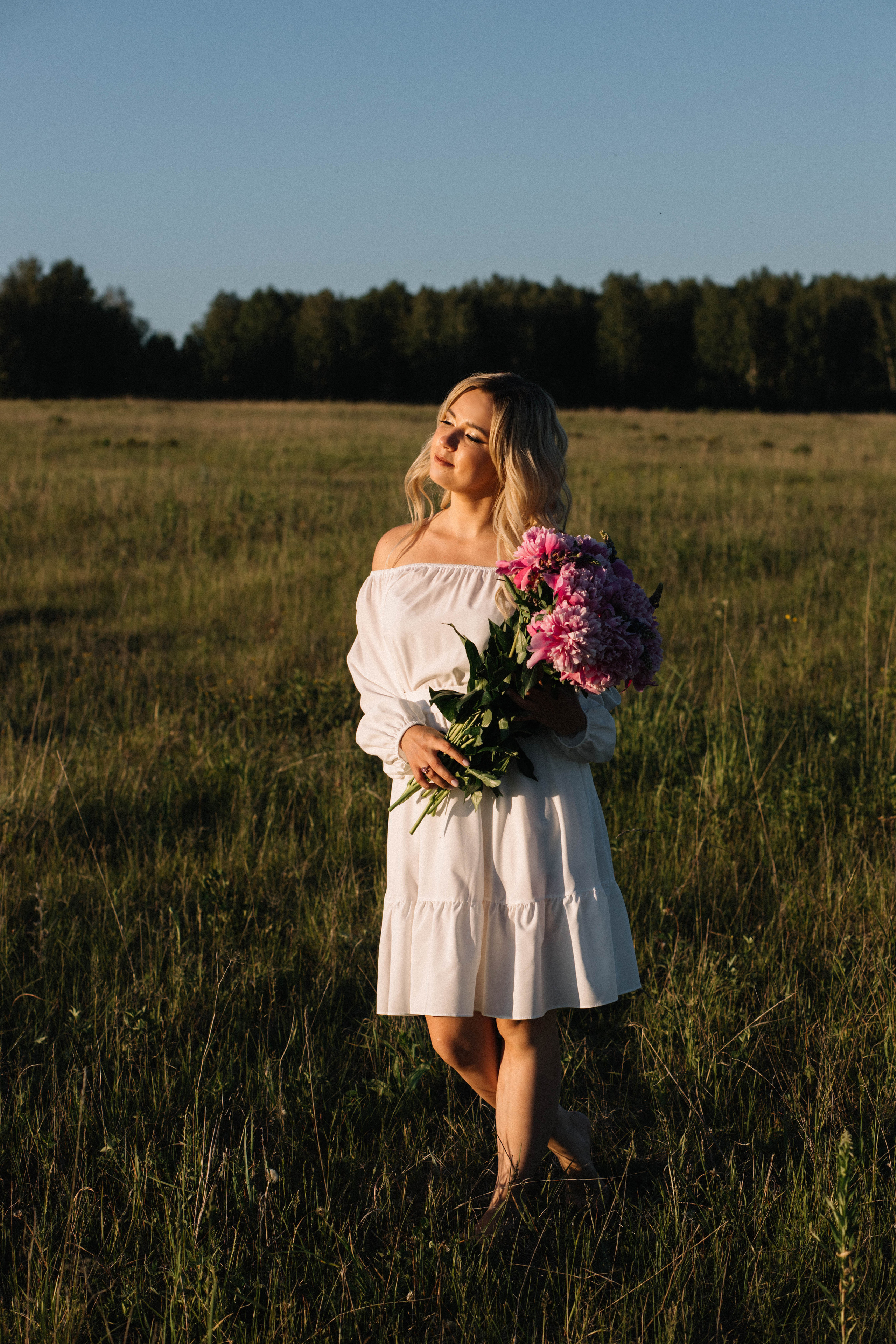 Любовь и пионы. Фотограф Регина Даниловна Усть — Катав