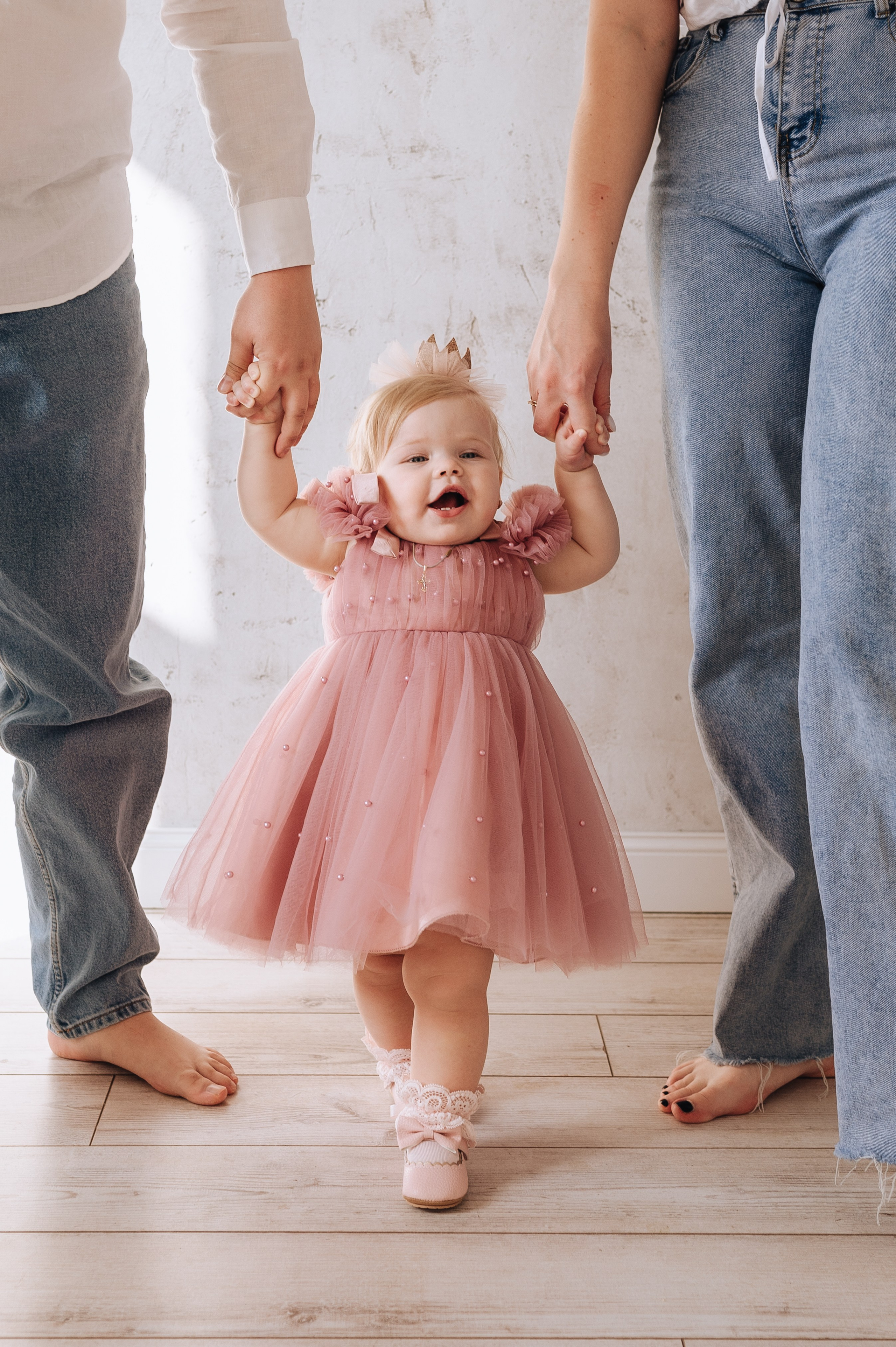 Семейная фотосессия на годик Евы. Фотограф в Москве и Московской области Таня Яблочкина