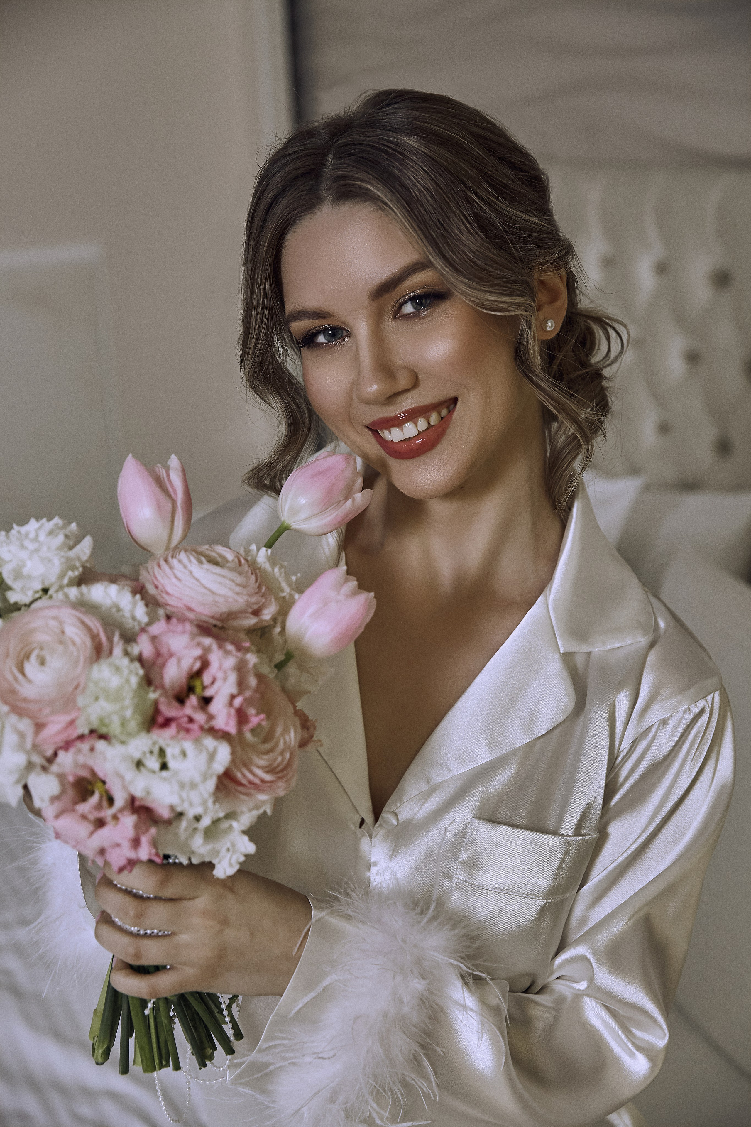 Утро невесты в отеле. Фотограф в Твери Helga J. Fox