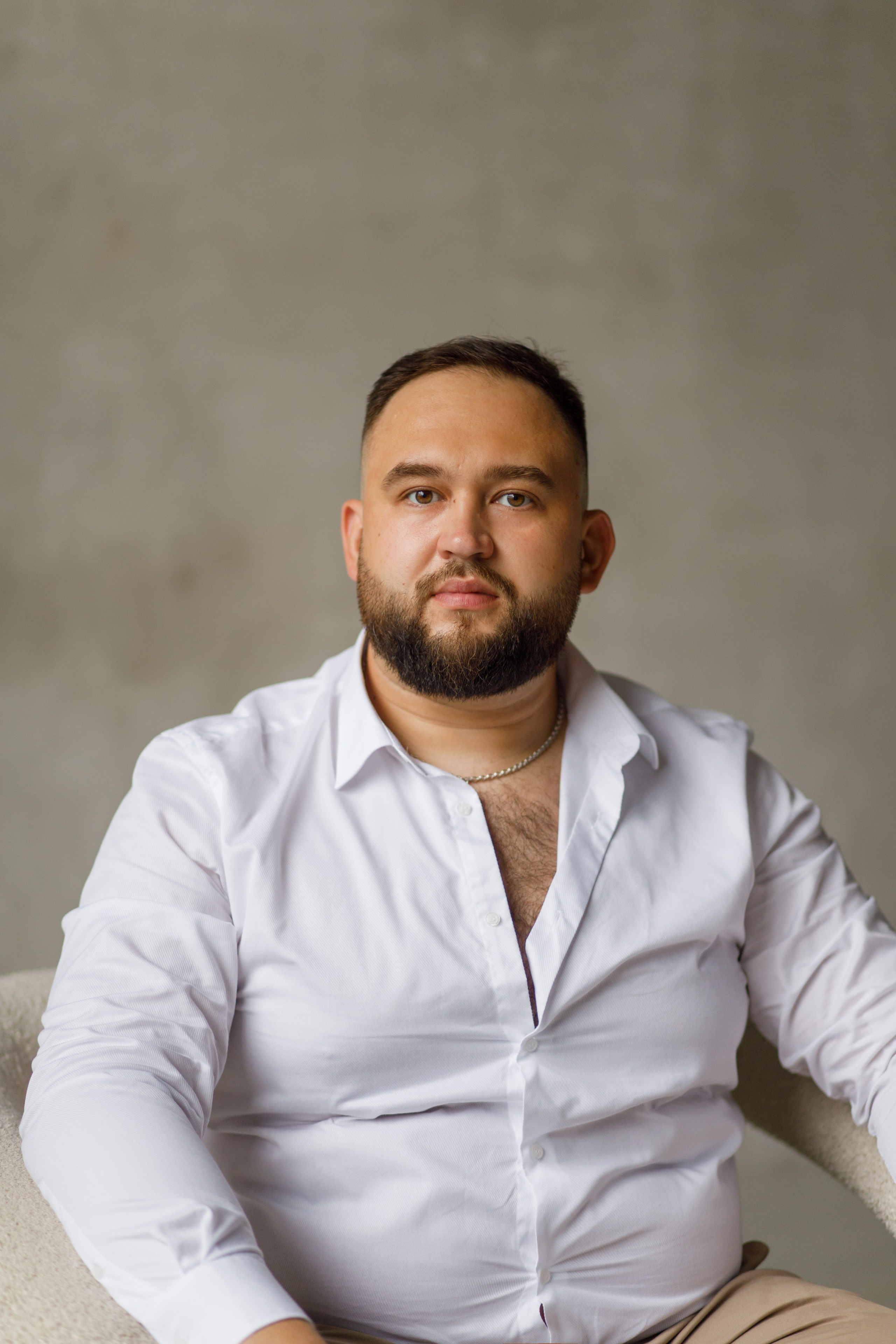 Семейная фотосессия в студии 2 года Валерии. Фотограф в Уфе Ирина Идрисова