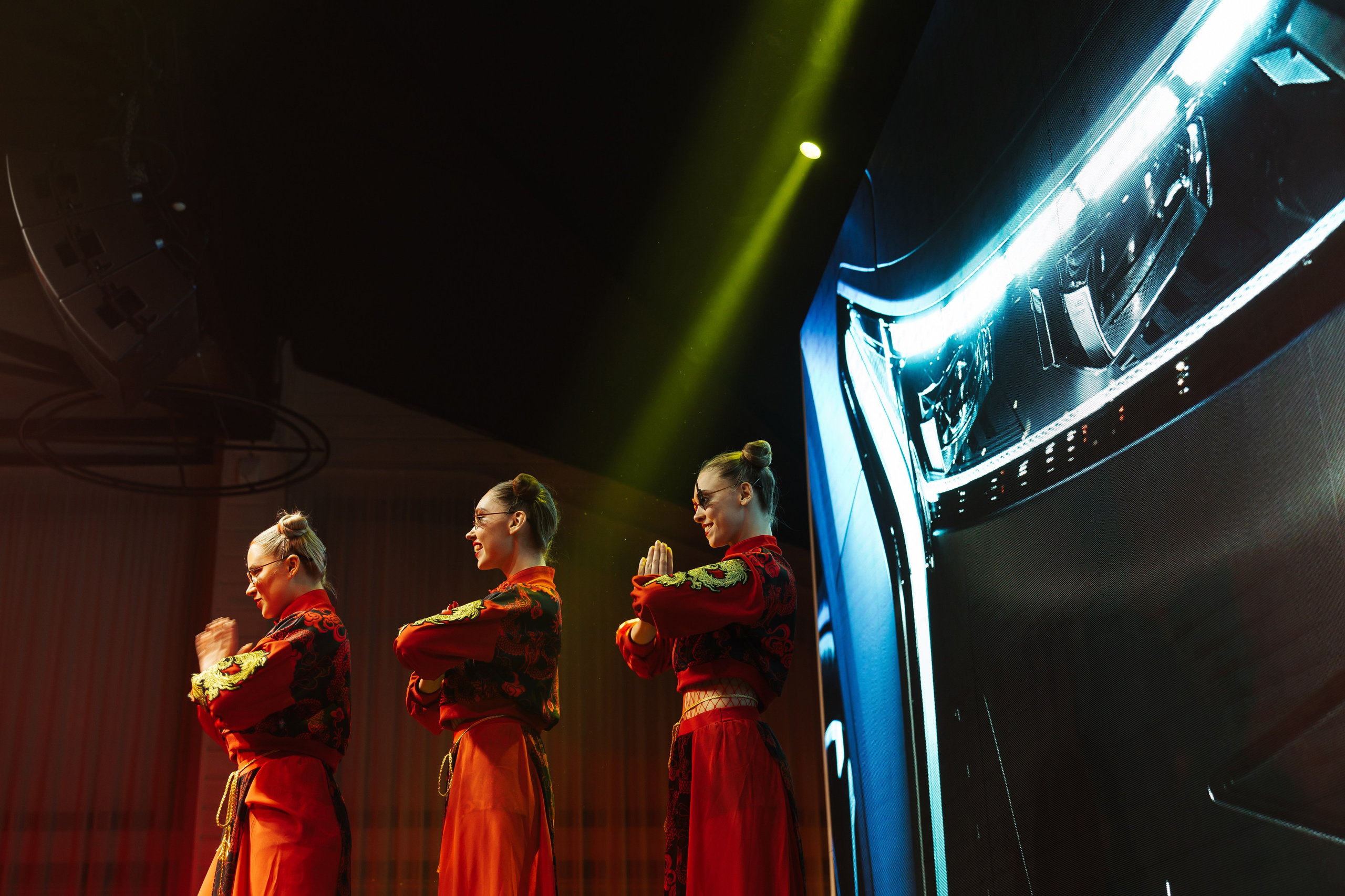 Презентация EXEED VX. Свадебный и репортажный фотограф в Москве Владимир Сергеев | Naysaikolo