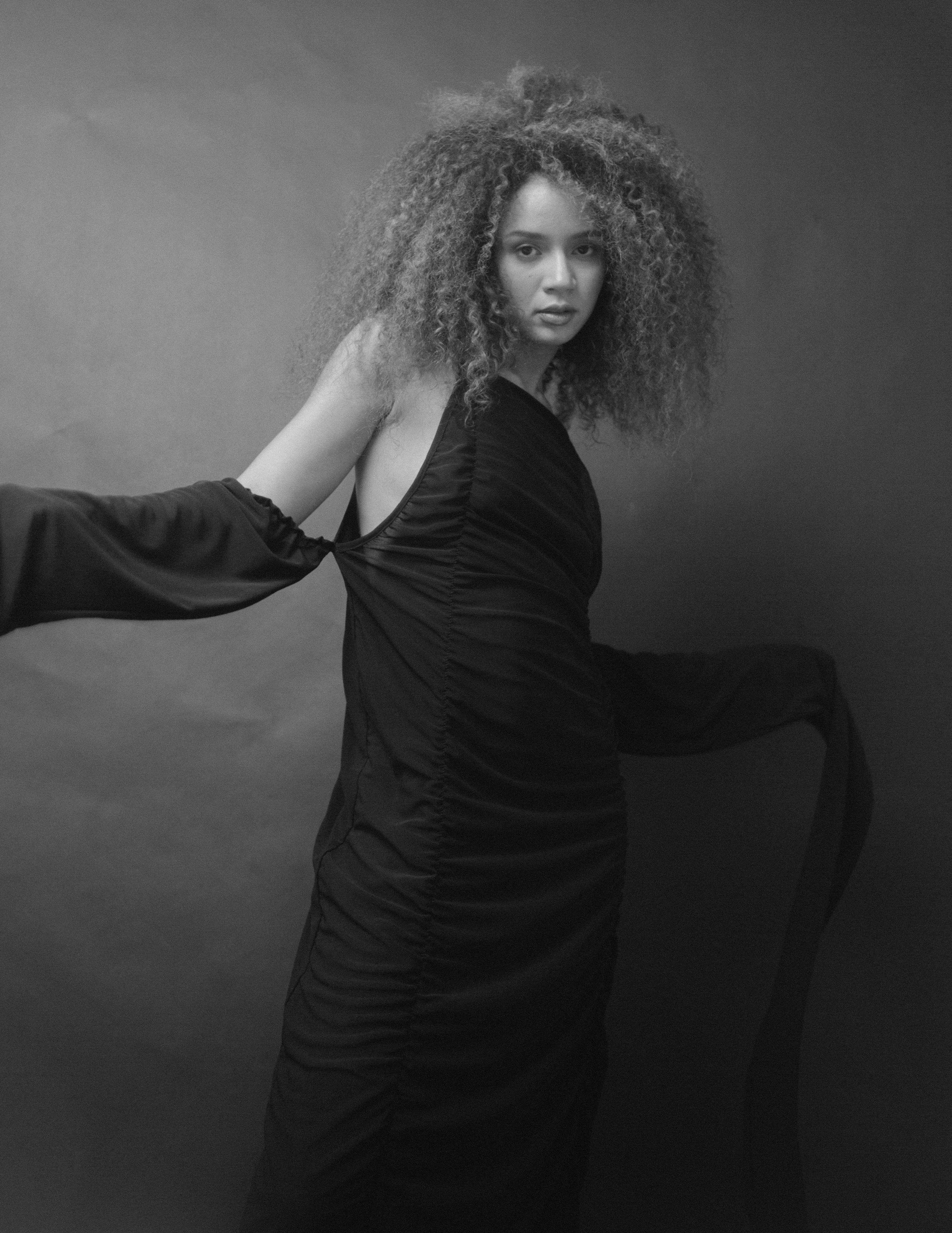 Черно-белая фэшн фотосессия для Алиды. Fashion/ фэшн фотограф в Санкт-Петербурге Юлия Леонович