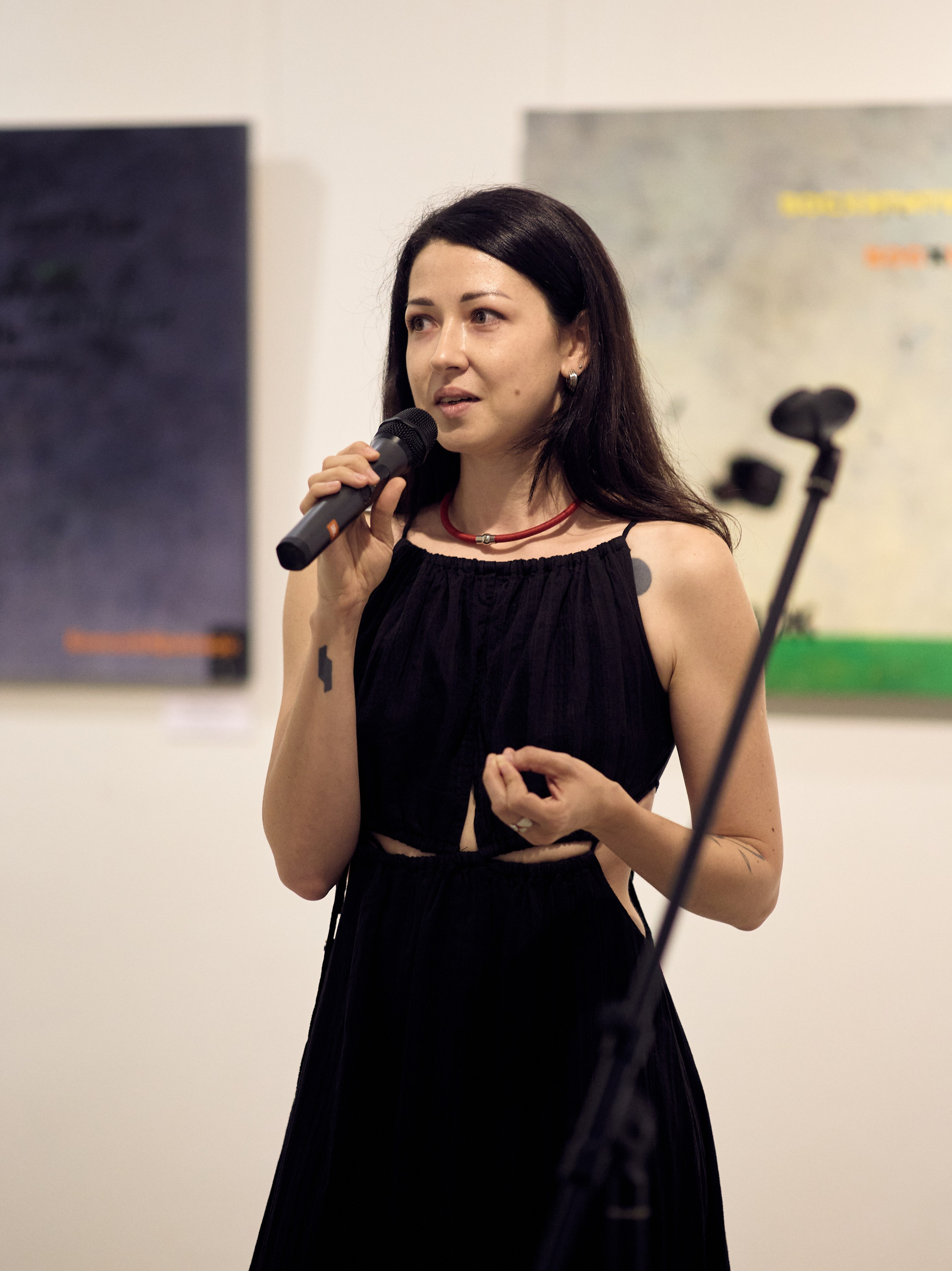 Летний сад дизайнера — открытие выставки. Фотограф Юлия Маринина