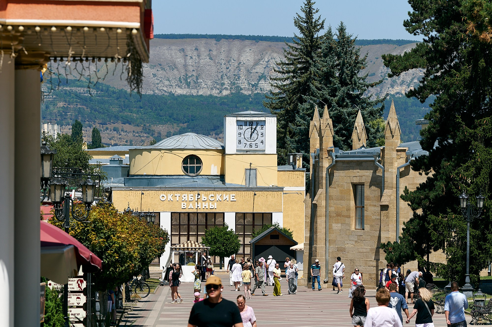 Кисловодск, Россия. Август 2024. Фотографии отовсюду и обо всем
