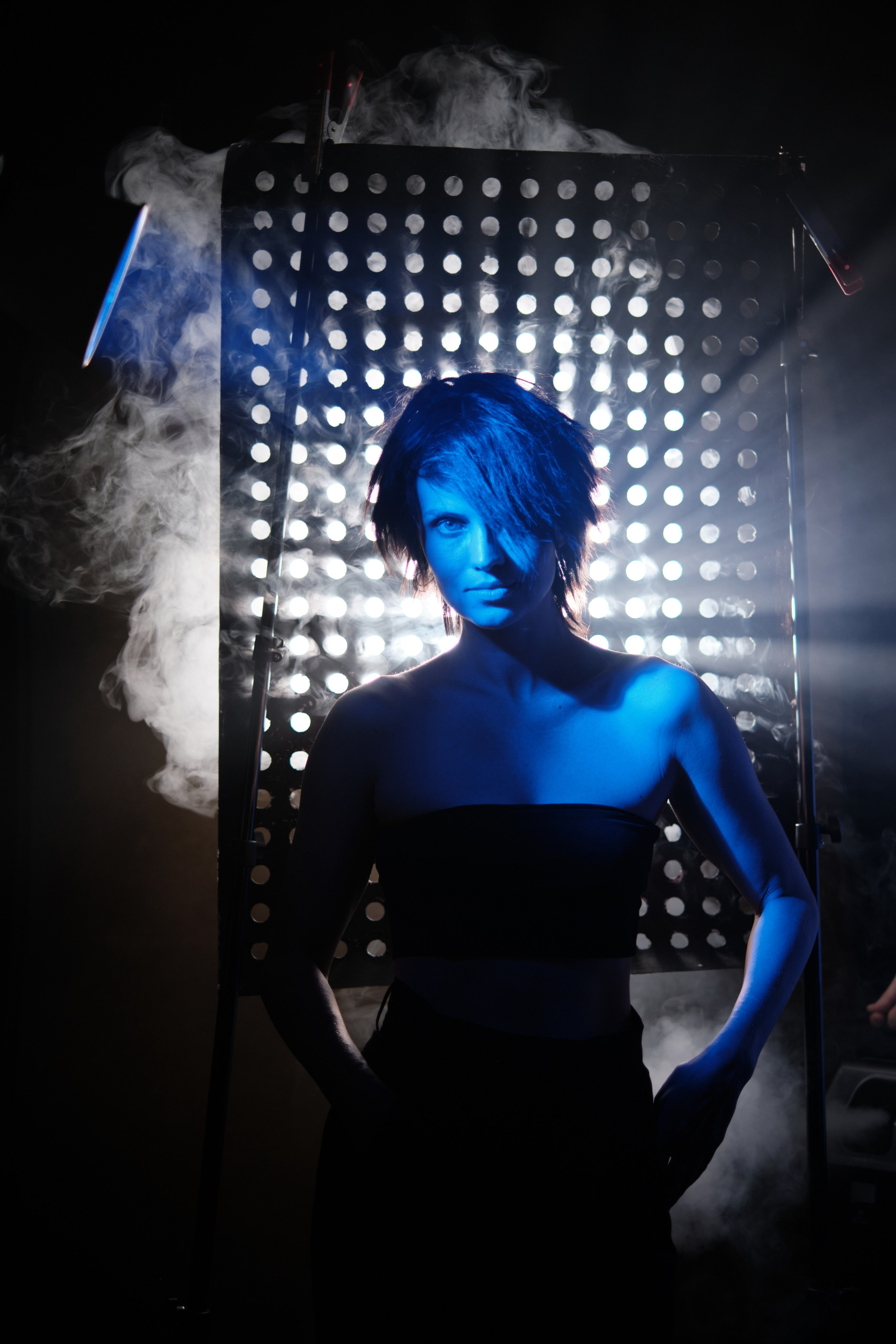 Портрет в духе Киберпанк-театра  с дымом