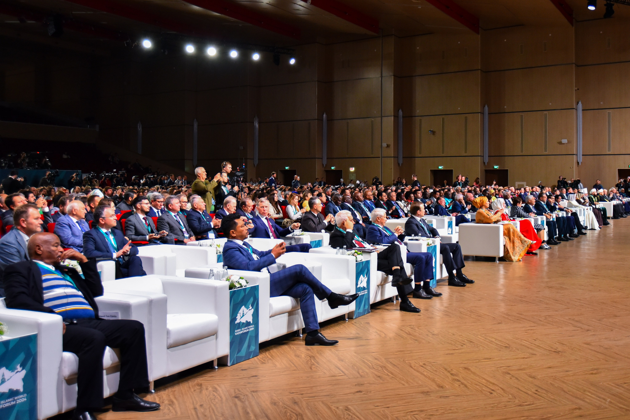XV Международный экономический форум: «Россия — Исламский мир: KazanForum 2024». Спортивный и репортажный фотограф в Казани Вячеслав Сатонин