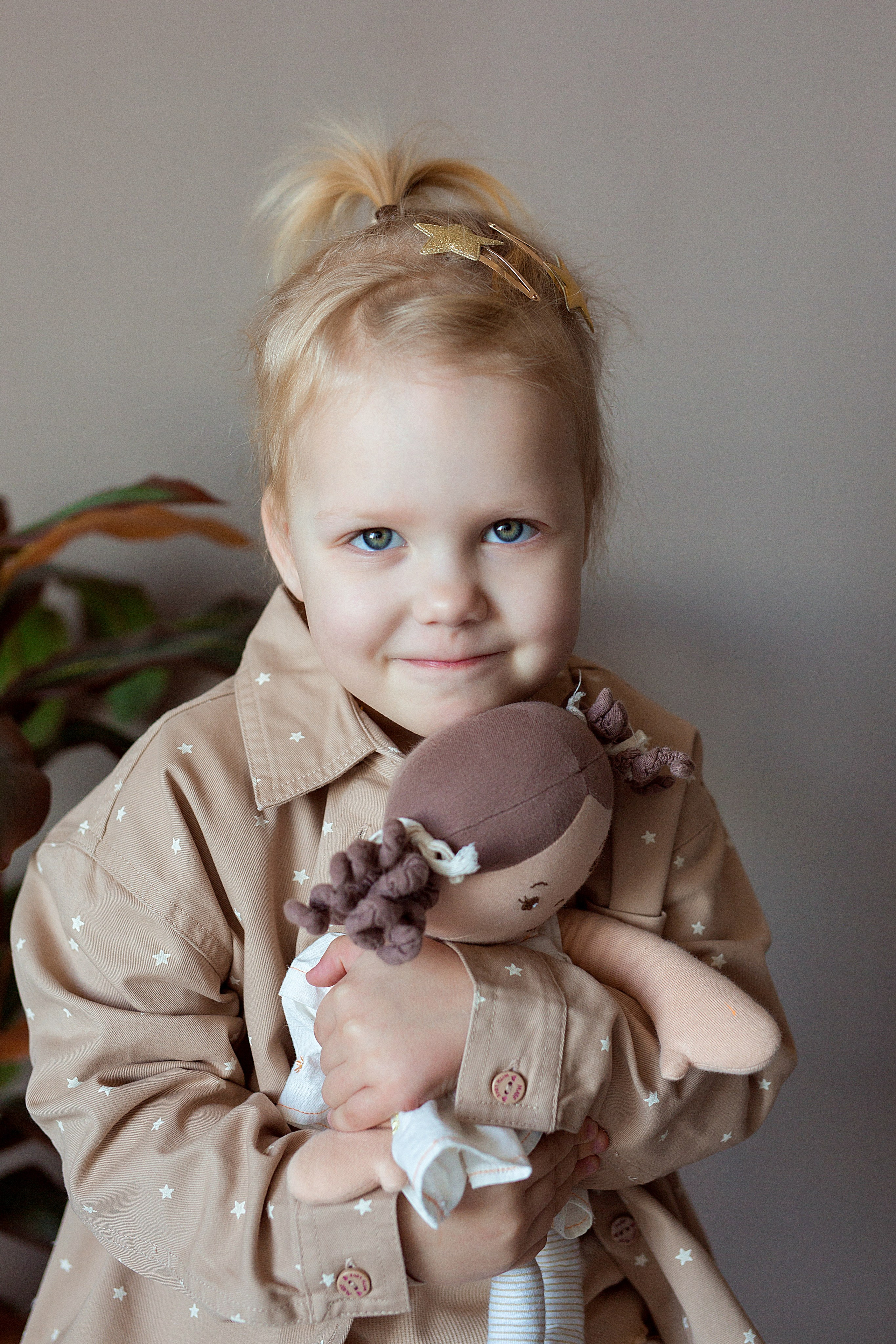 Денис, Валентина и Виктория. Людмила Далидович топовый семейный фотограф Находка/Владивосток