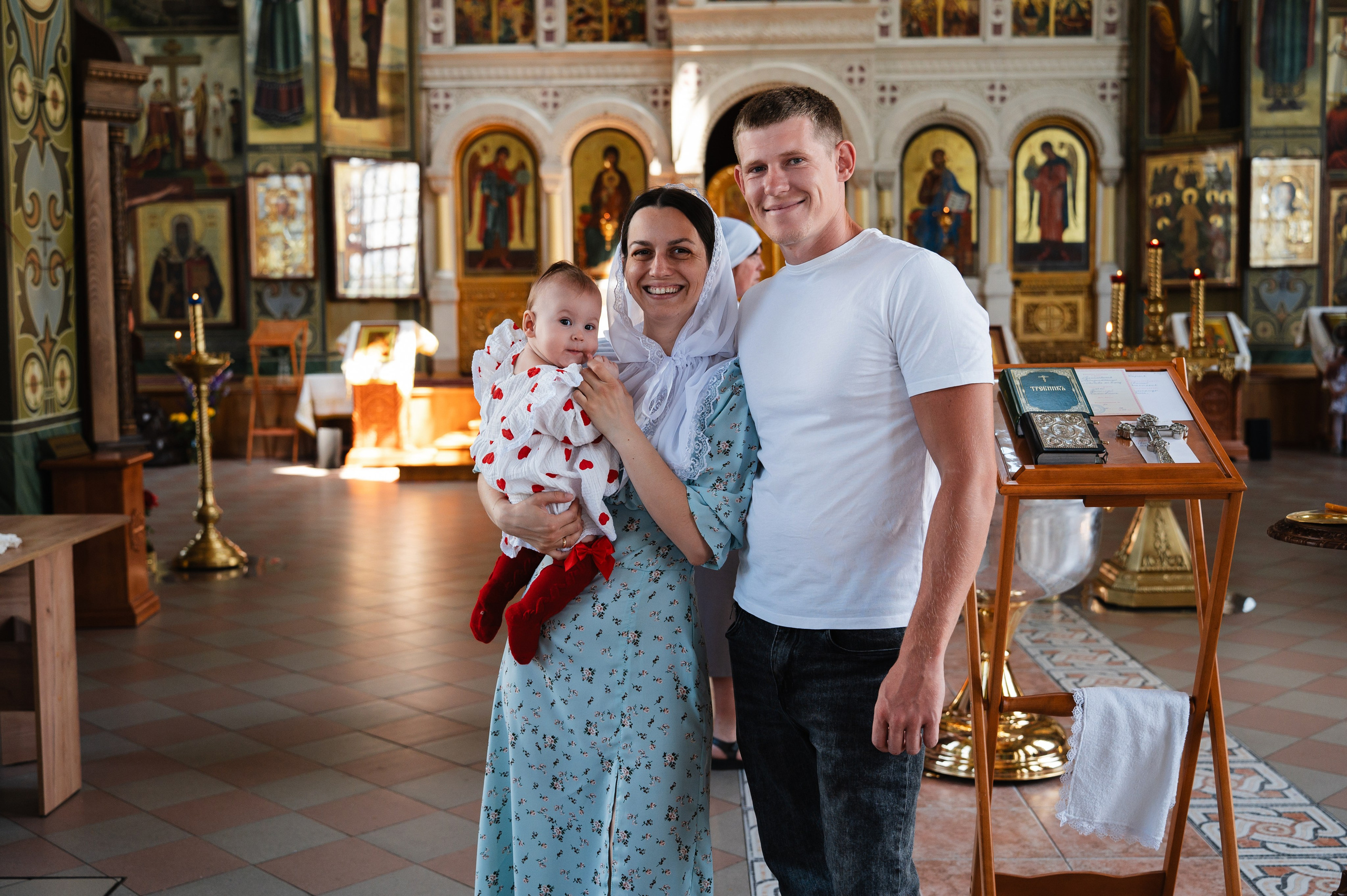 Таинство Крещения Дарьи (Храм Преполовения Пятидесятницы). Фотограф Ярута Оксана / Ростов-на-Дону