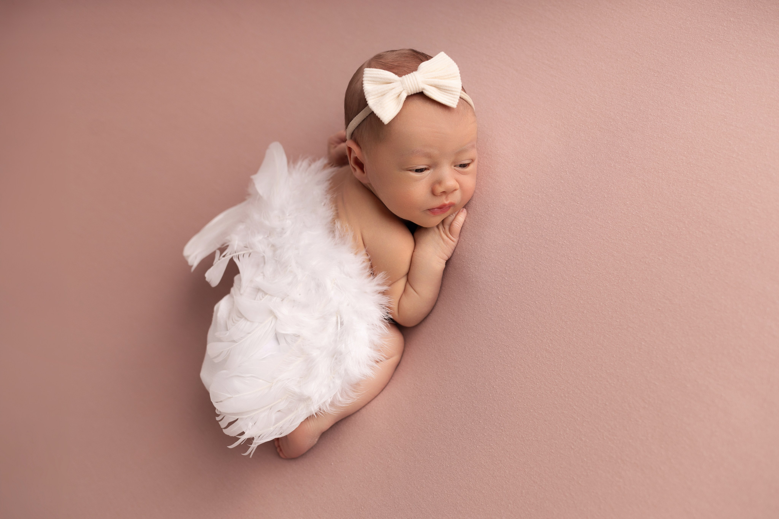 Классическая фотосессия малыша. Фотограф новорожденных малышей в Омске и Омской области Эльвира Камаева