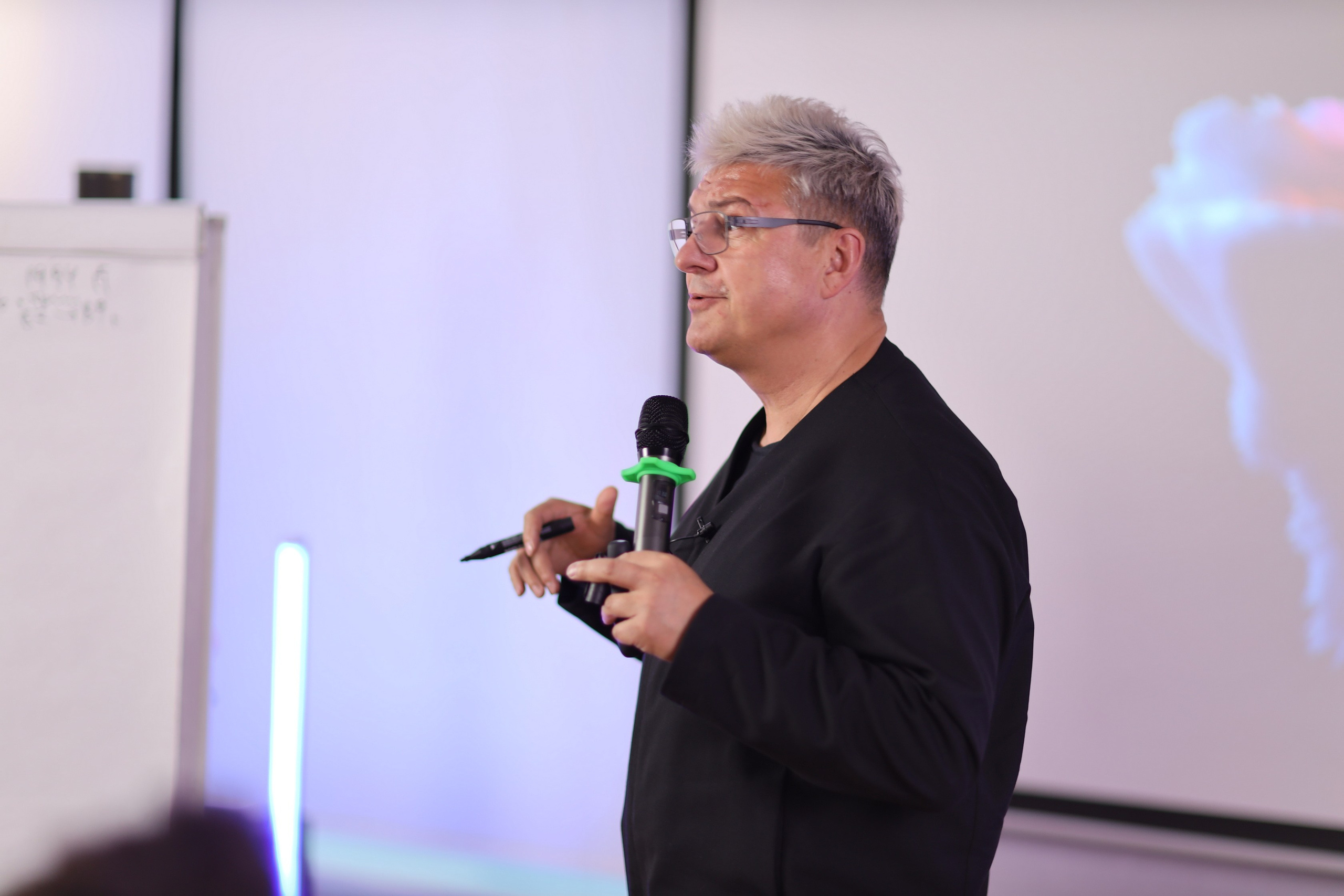 МастерМайнд 1.2. Съемка в студии под ваш запрос, студийные съемки, фотографии архитектурных объектов — Александр Евстигнеев — фотограф Москва