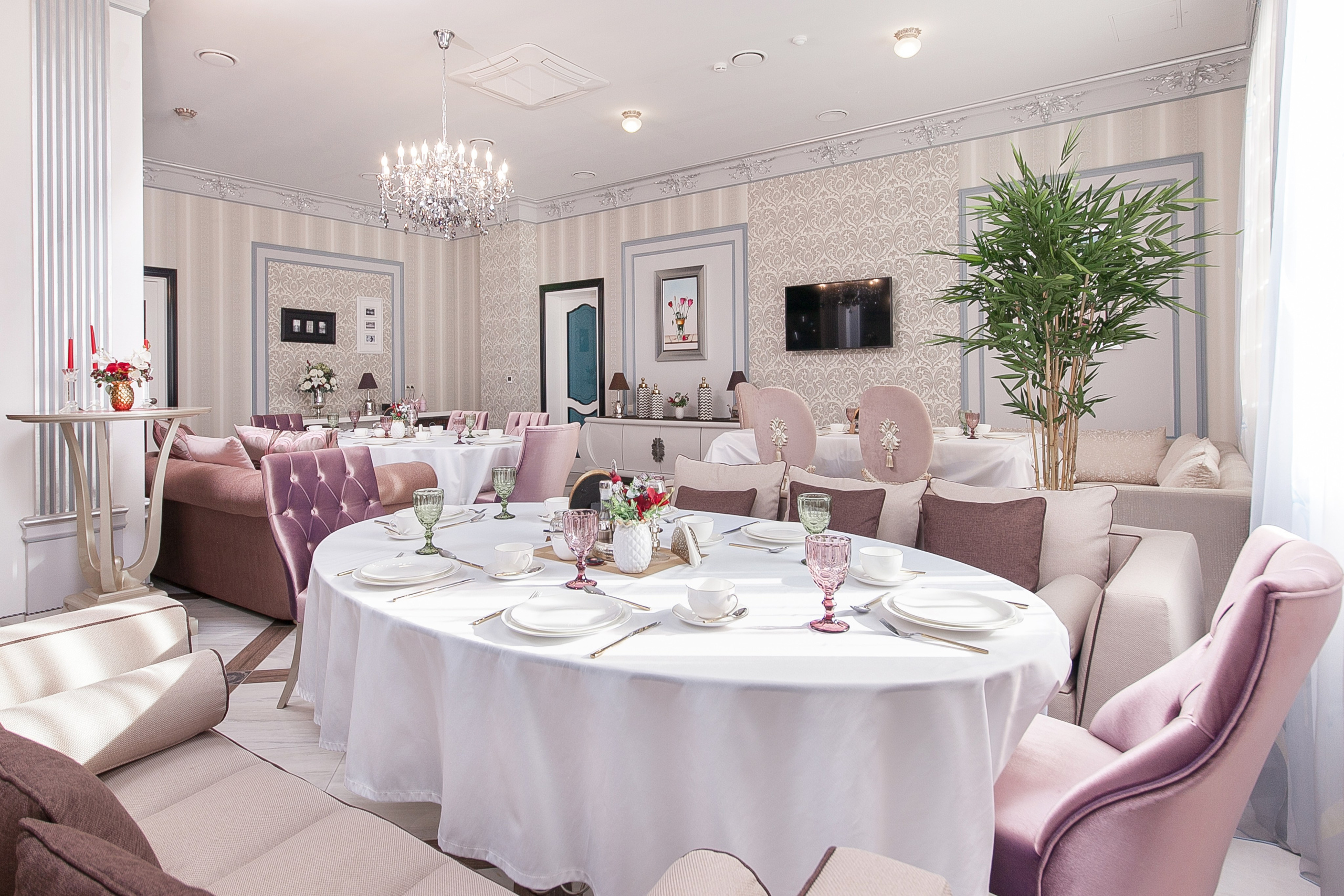 Interior photographer Vitalii in Portland and Vancouver