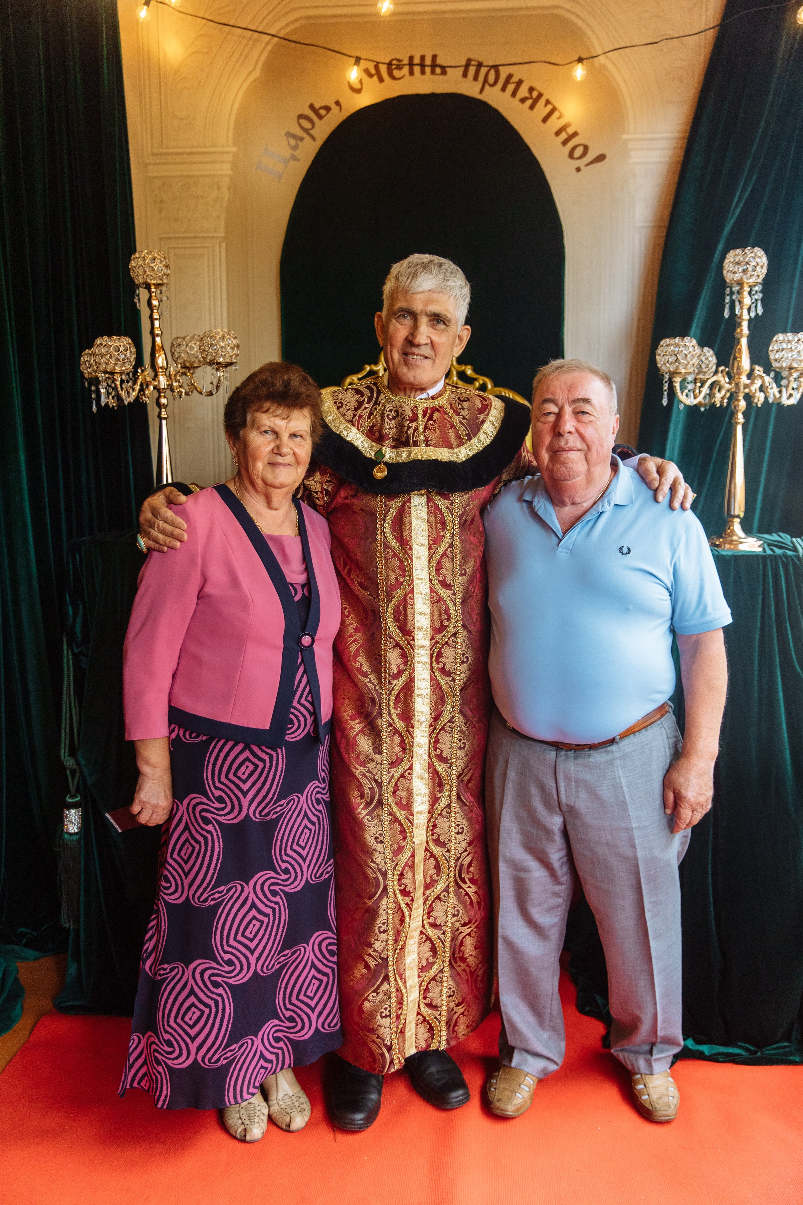 «Иван Васильевич меняет профессию» Юбилей. Свадебный и семейный фотограф в Улан-Удэ