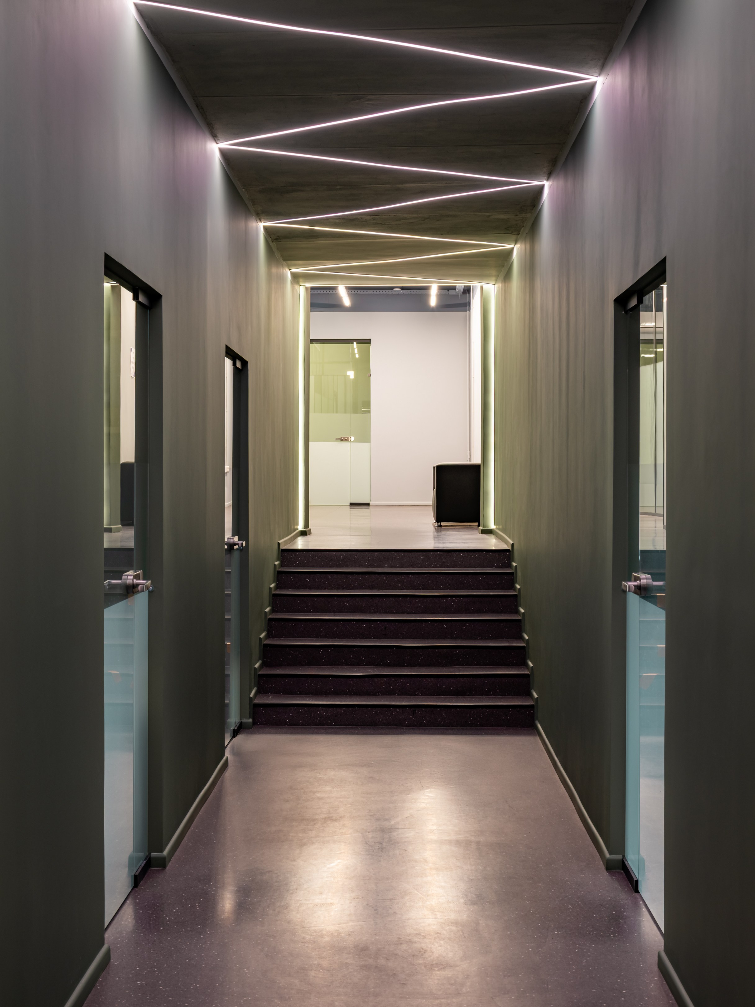 Дизайн интерьера офиса строительной компании в Екатеринбурге. Интерьерный фотограф. Фотограф архитектуры