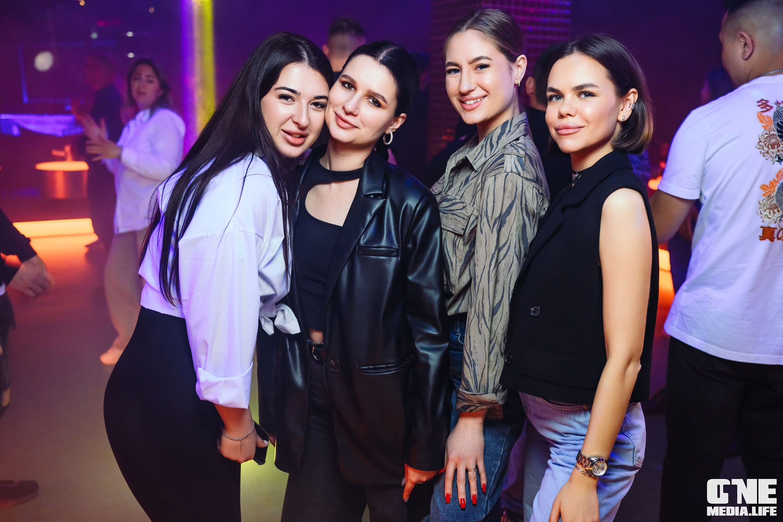 Фото с вечеринки в Планете. One Media Life: фоторепортажи, фотоотчеты с мероприятий и заведений