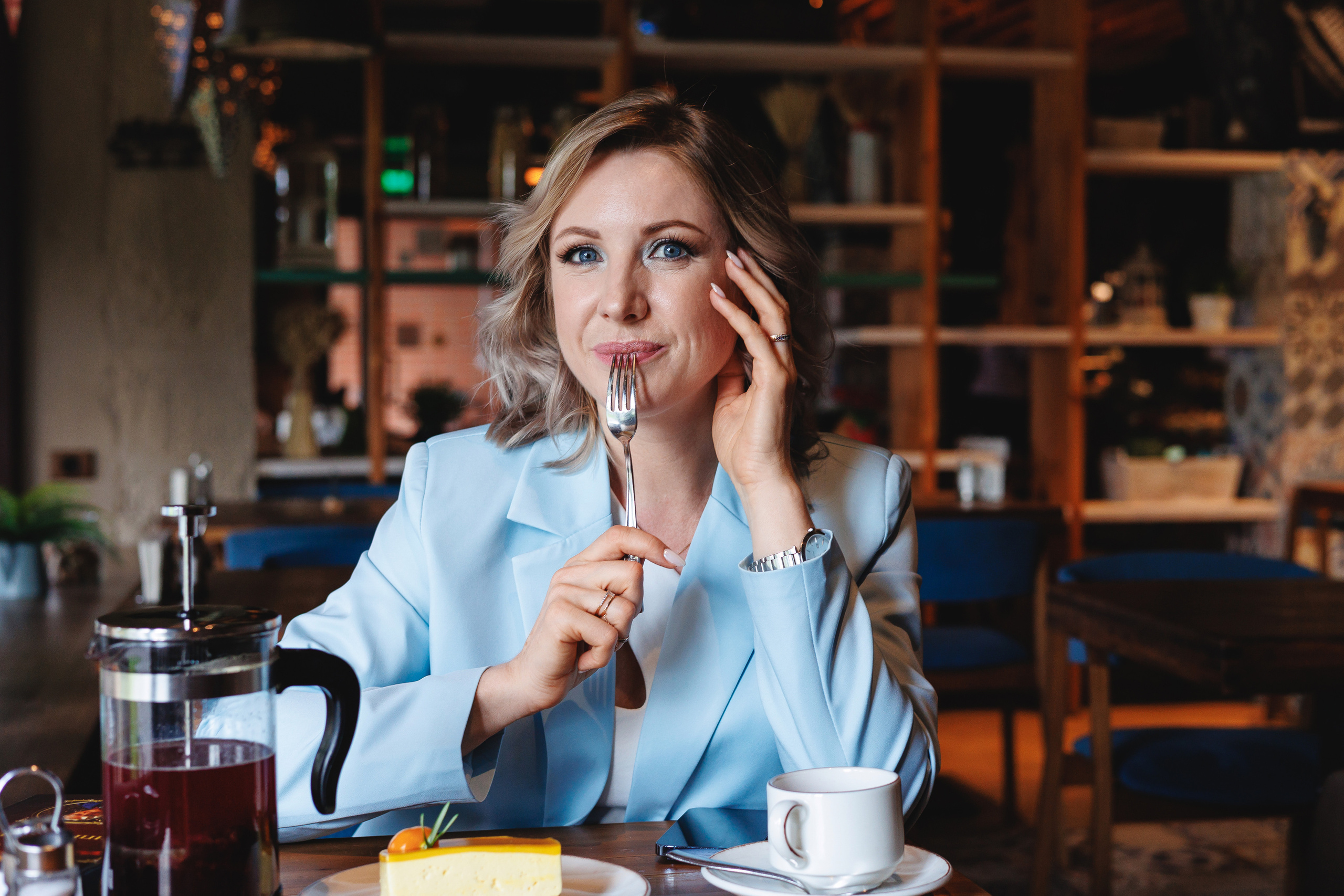 Аня, кафе, закат. Event фотосъемка Фомин Дмитрий Михайлович