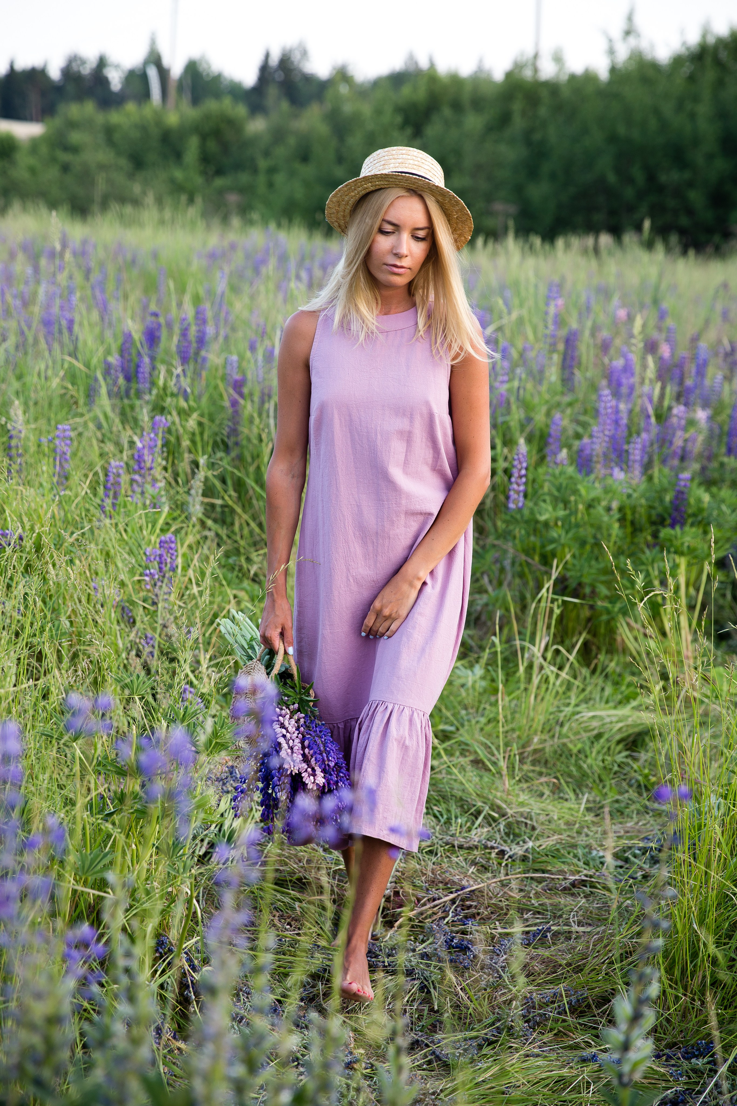 Катя. Люпины. Фотограф в Санкт-Петербурге Закута Ольга