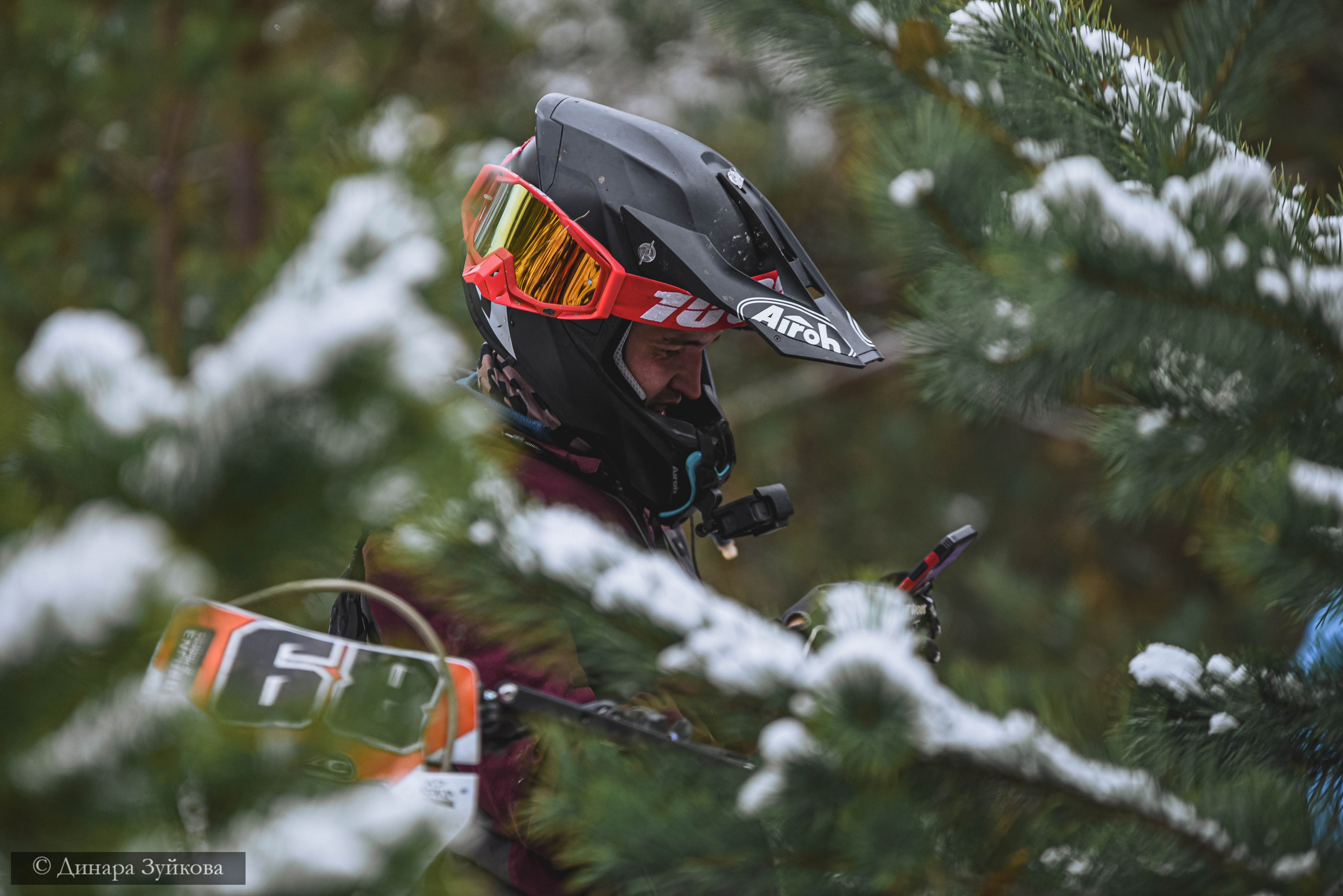 «На местности». Мотофотограф в Нижнем Новгороде Динара Зуйкова