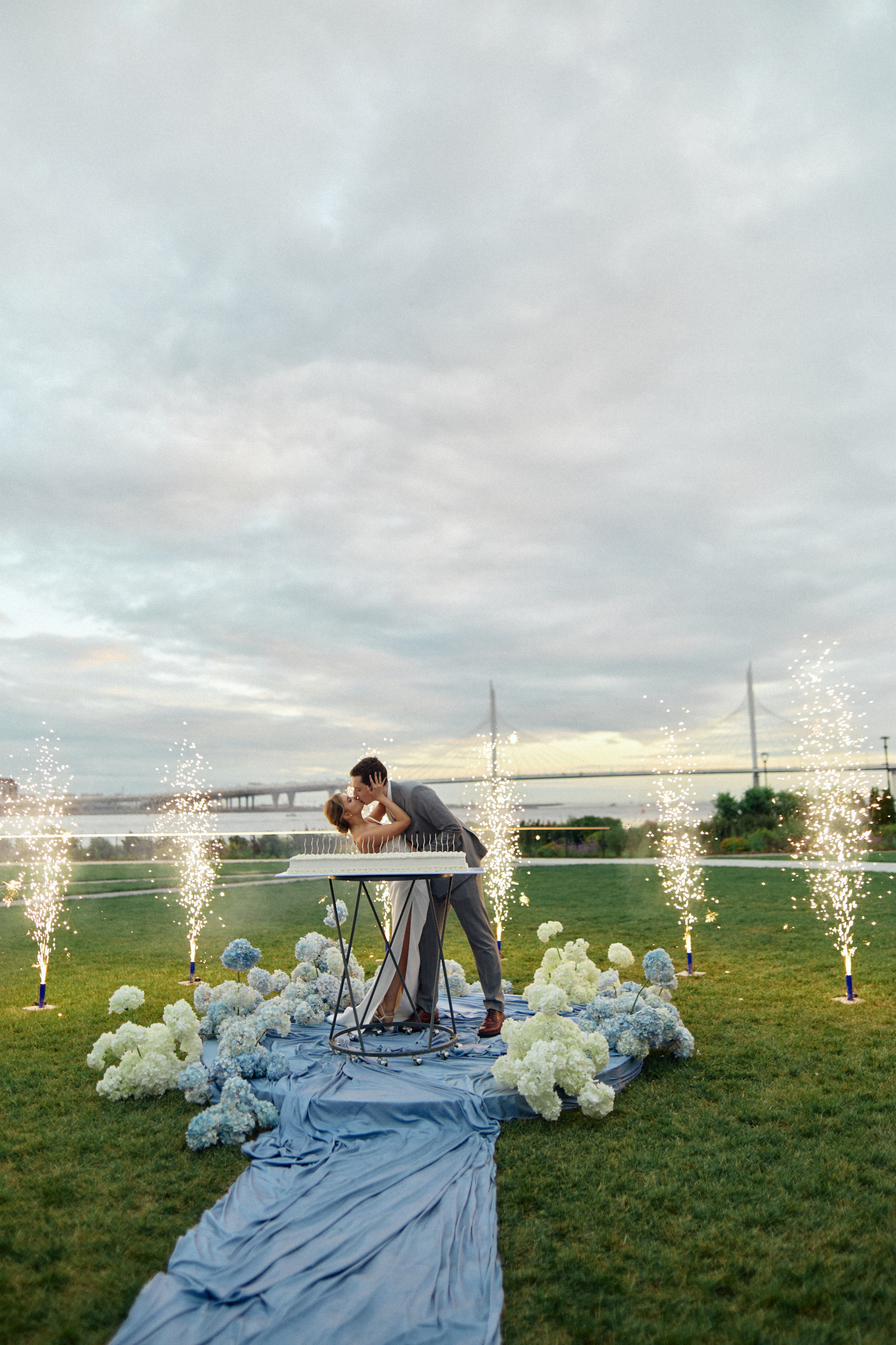 Свадьба в Royal Beach. Сестры Карабаза. Фотографы и ретушеры в Москве и Санкт-Петербурге