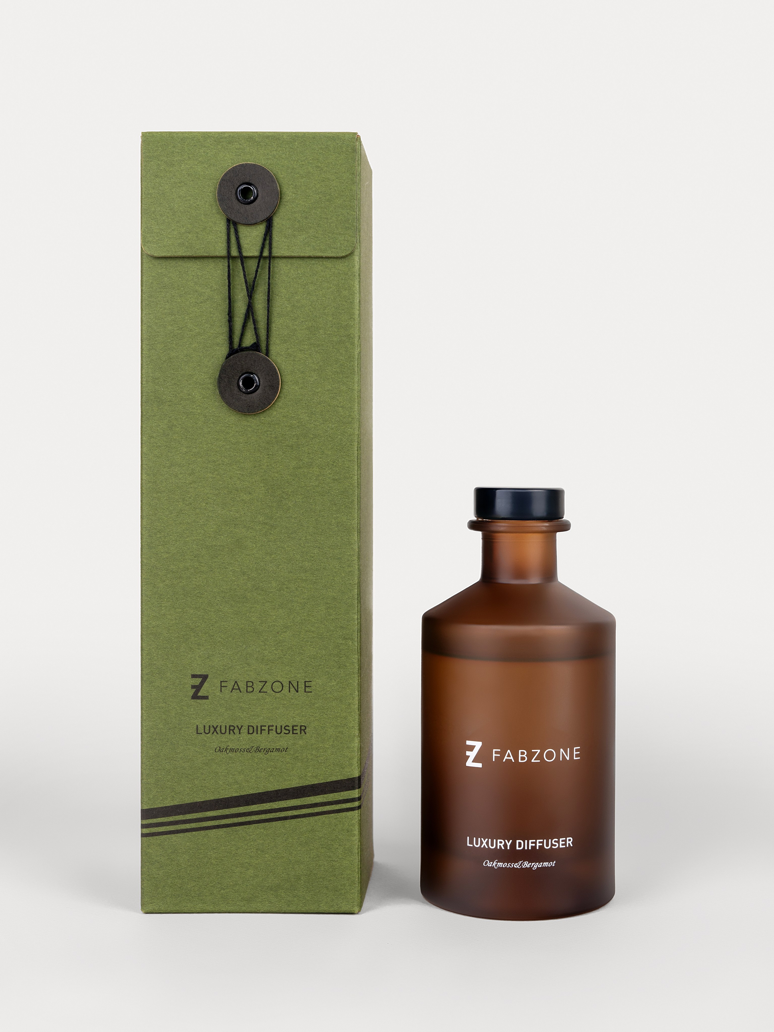 Свечи, диффузоры. Предметная съёмка в Москве. Предметный фотограф — Мария Кочнева