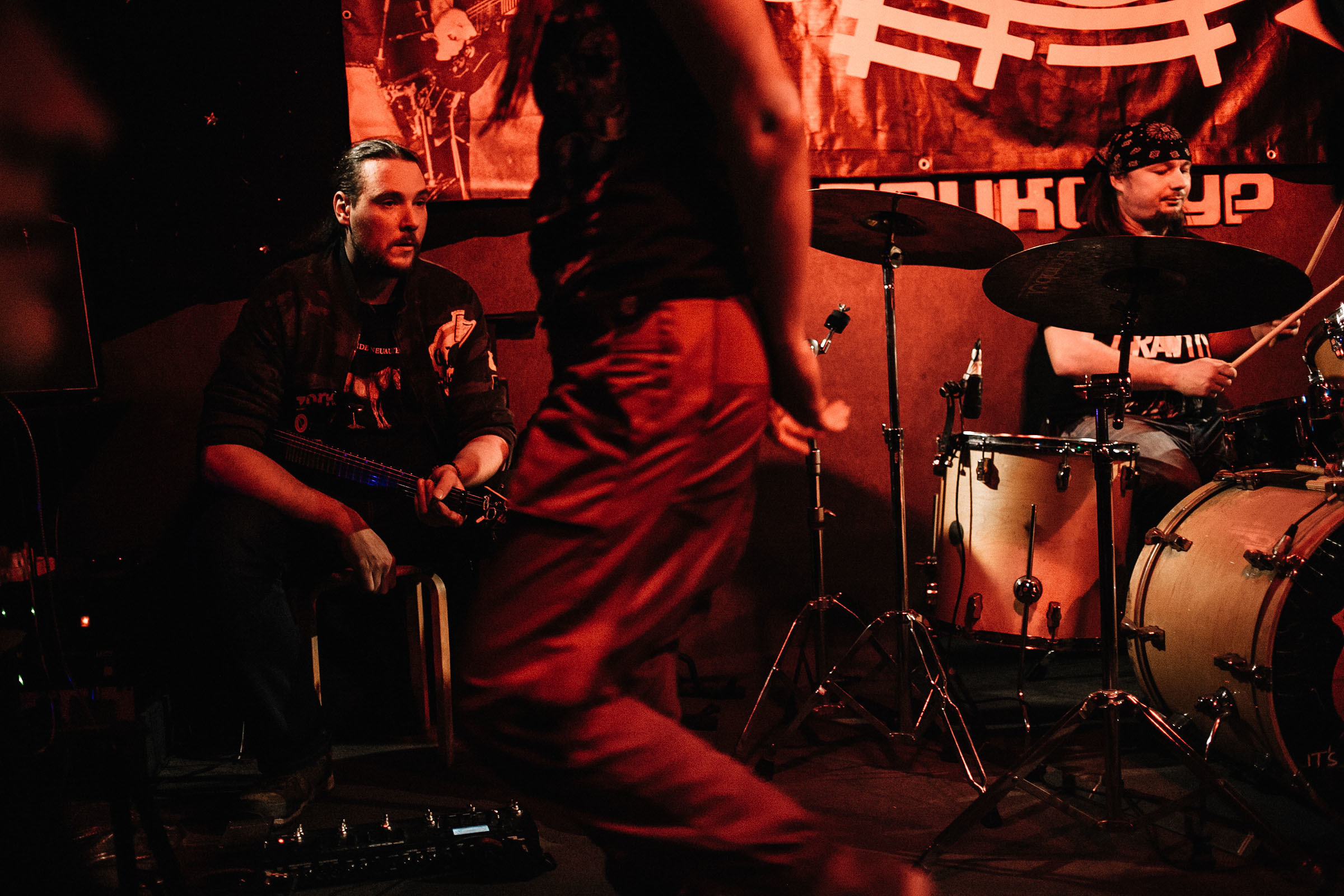 Репортаж "Трибьют группы Химера" в клубе Байконур. Семейный и свадебный фотограф в Майкопе Михаил Мартиросян