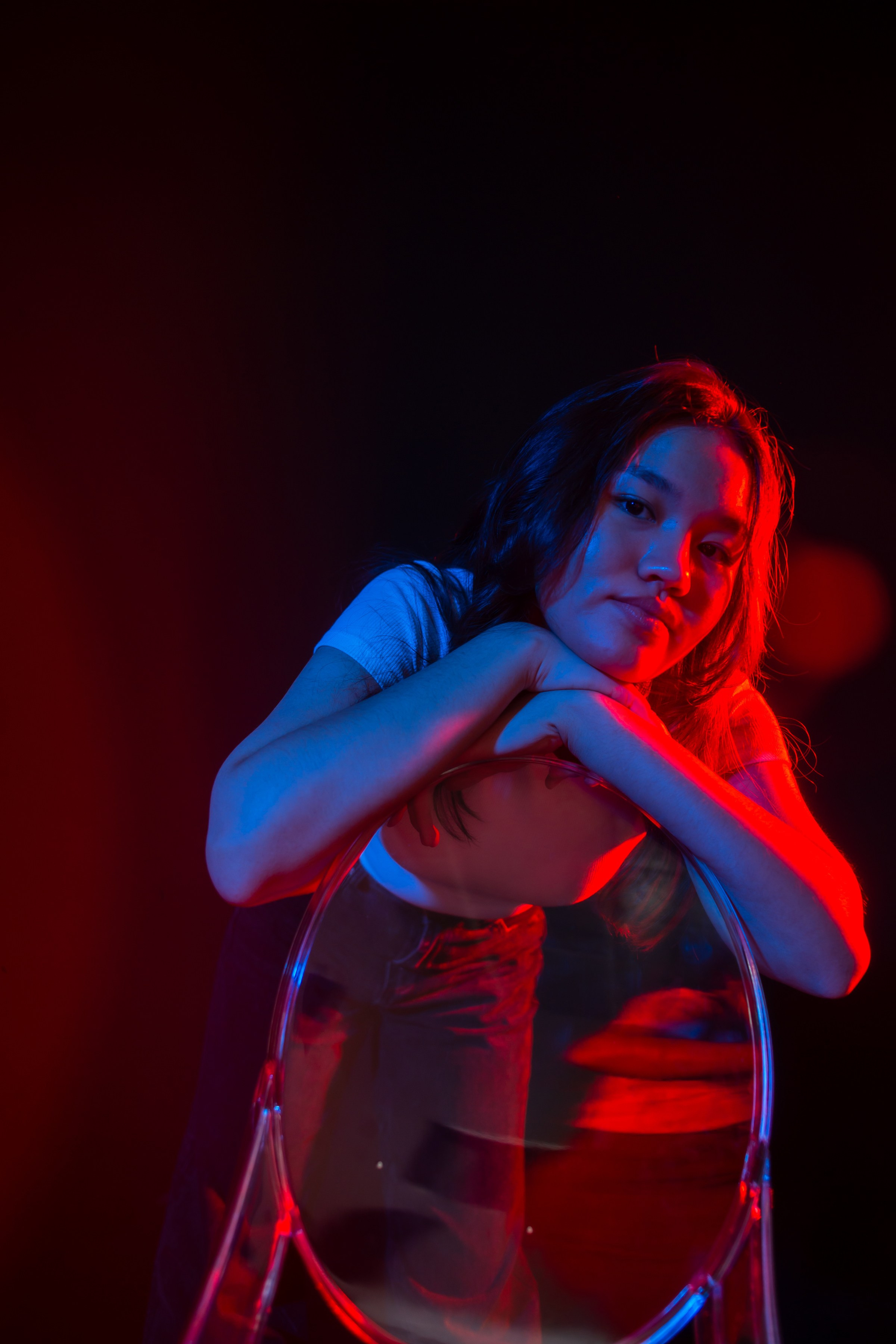 Студия. Черная циклорама с цветной подсветкой. Ольга Плаксина фотограф в Саратове