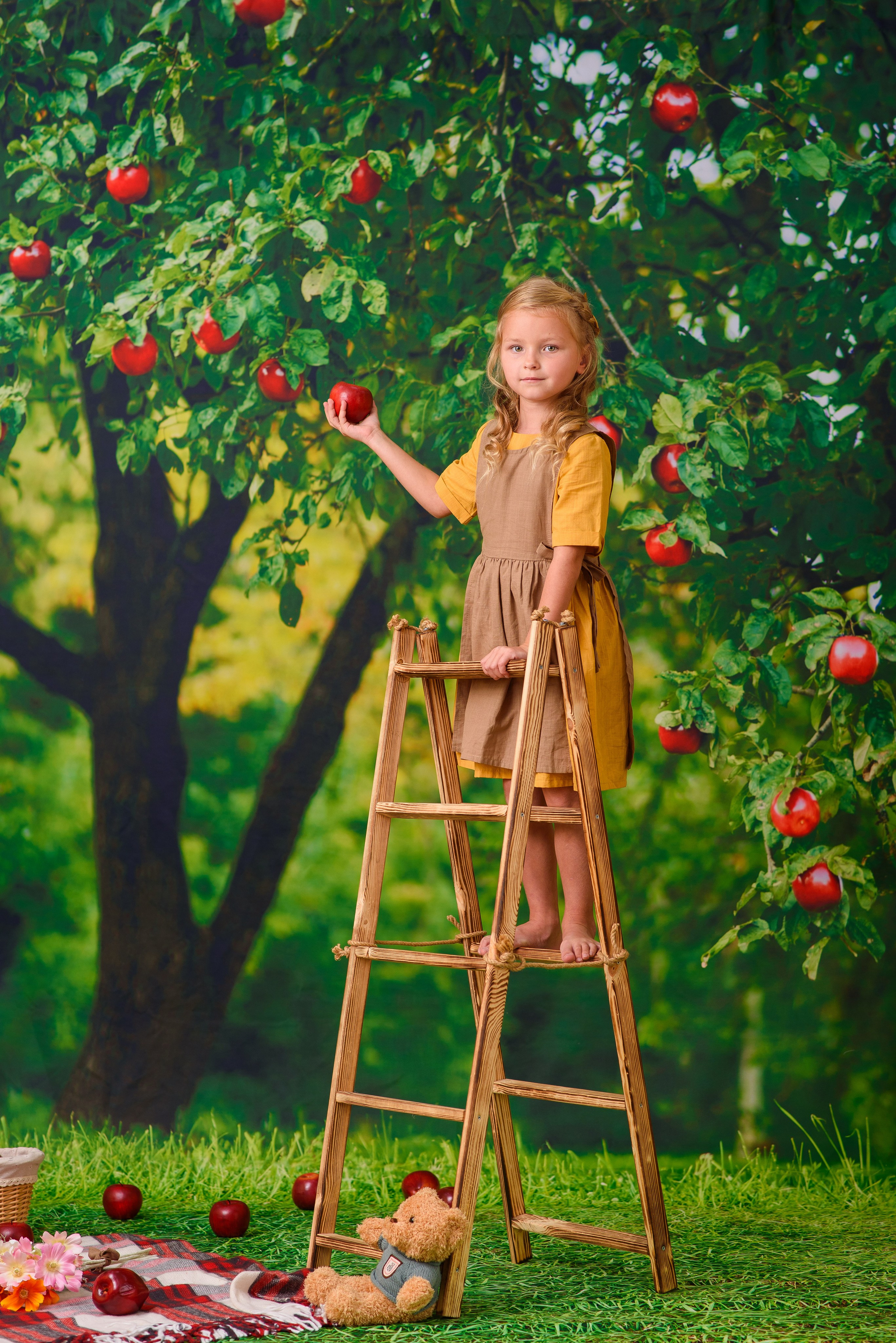 Яблочный сад. Детская фотостудия Москва
