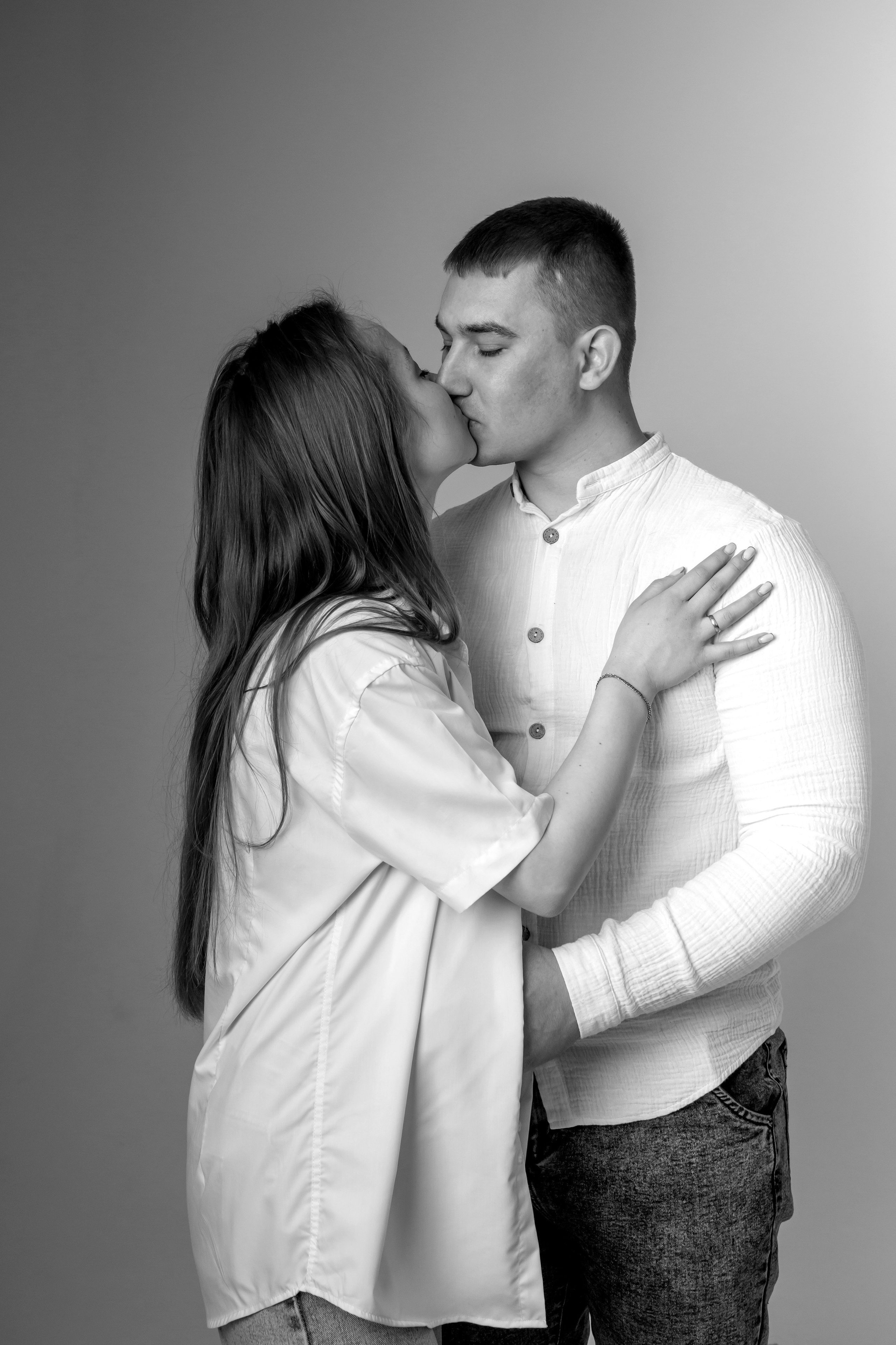 Николай и Дарья. «В ожидании». Фотограф в Шелехове, лучшие выпускные альбомы в Шелехове